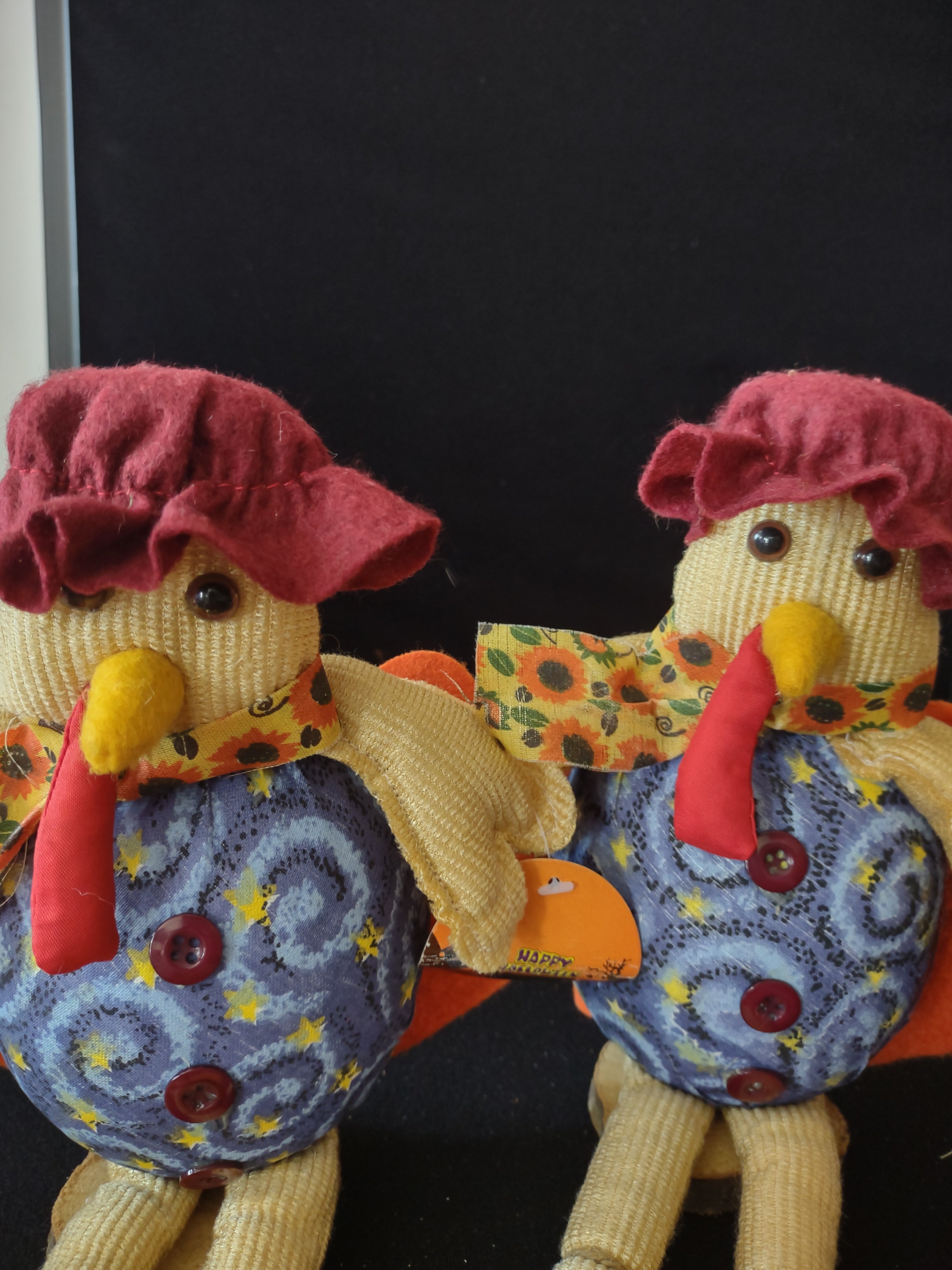 Halloween/Fall Seated Turkeys and 3" Candle Ring (Lot 3359)