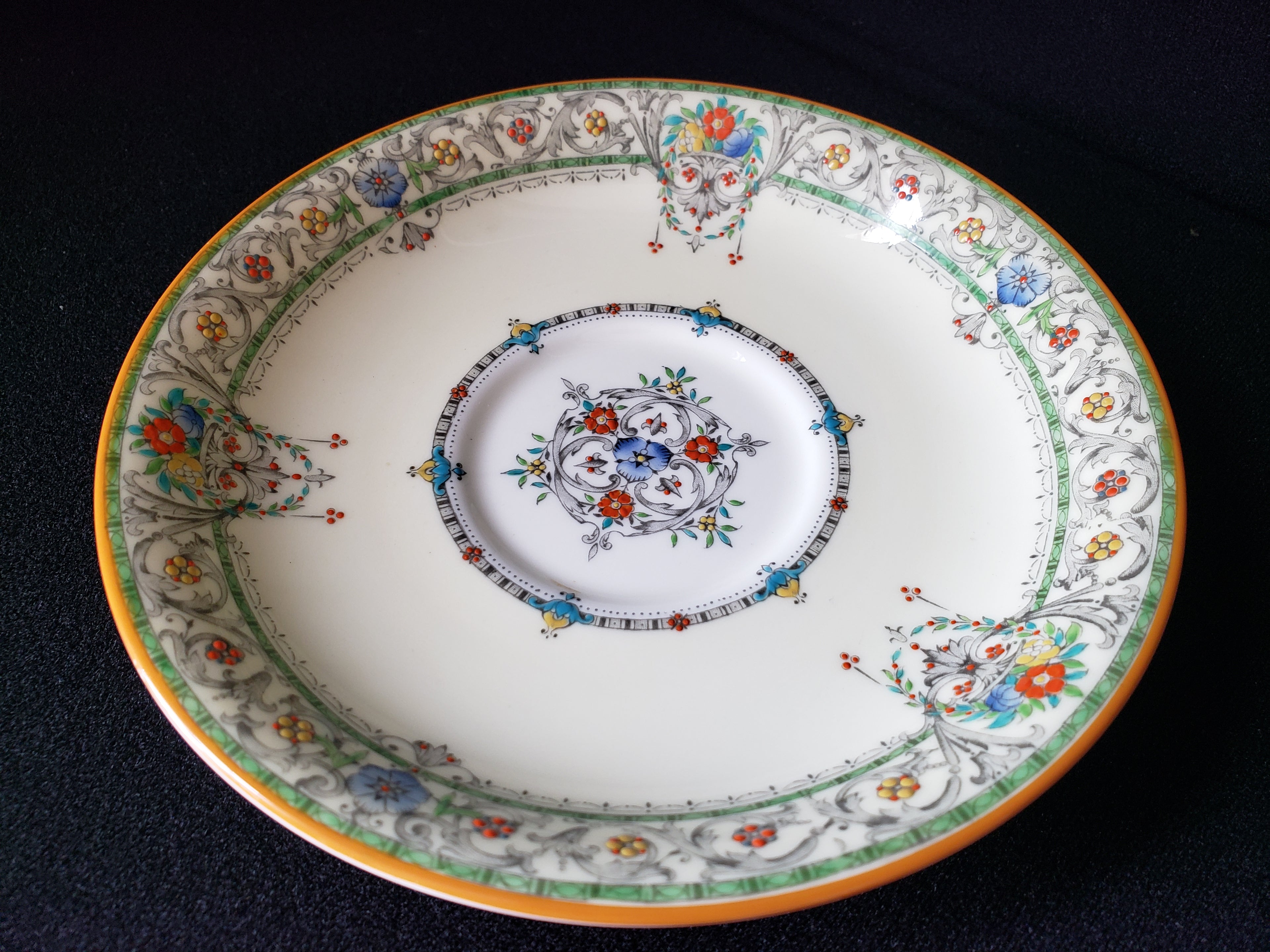 Vintage Royal Worcester Chantilly Saucer ONLY 6-1/4" (lot 2087)