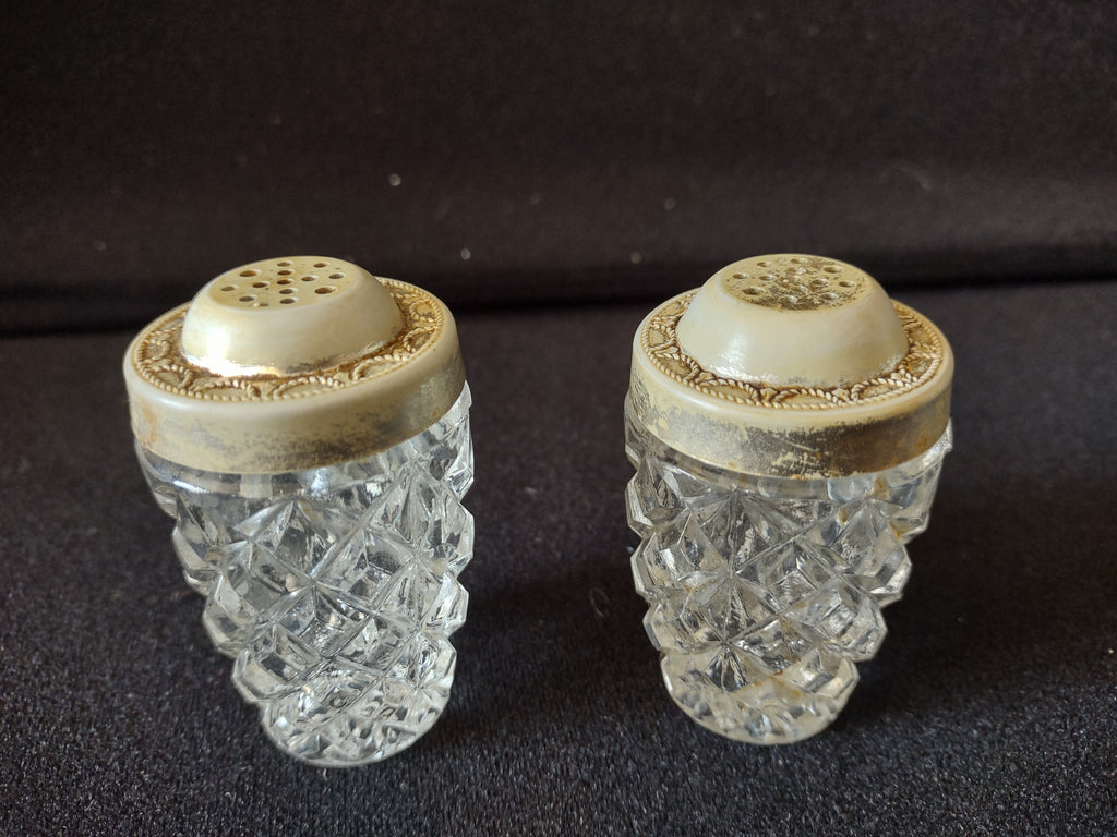 Vintage Salt Pepper Shaker Glass Body Plastic Top IMPERFECT (lot 5396)