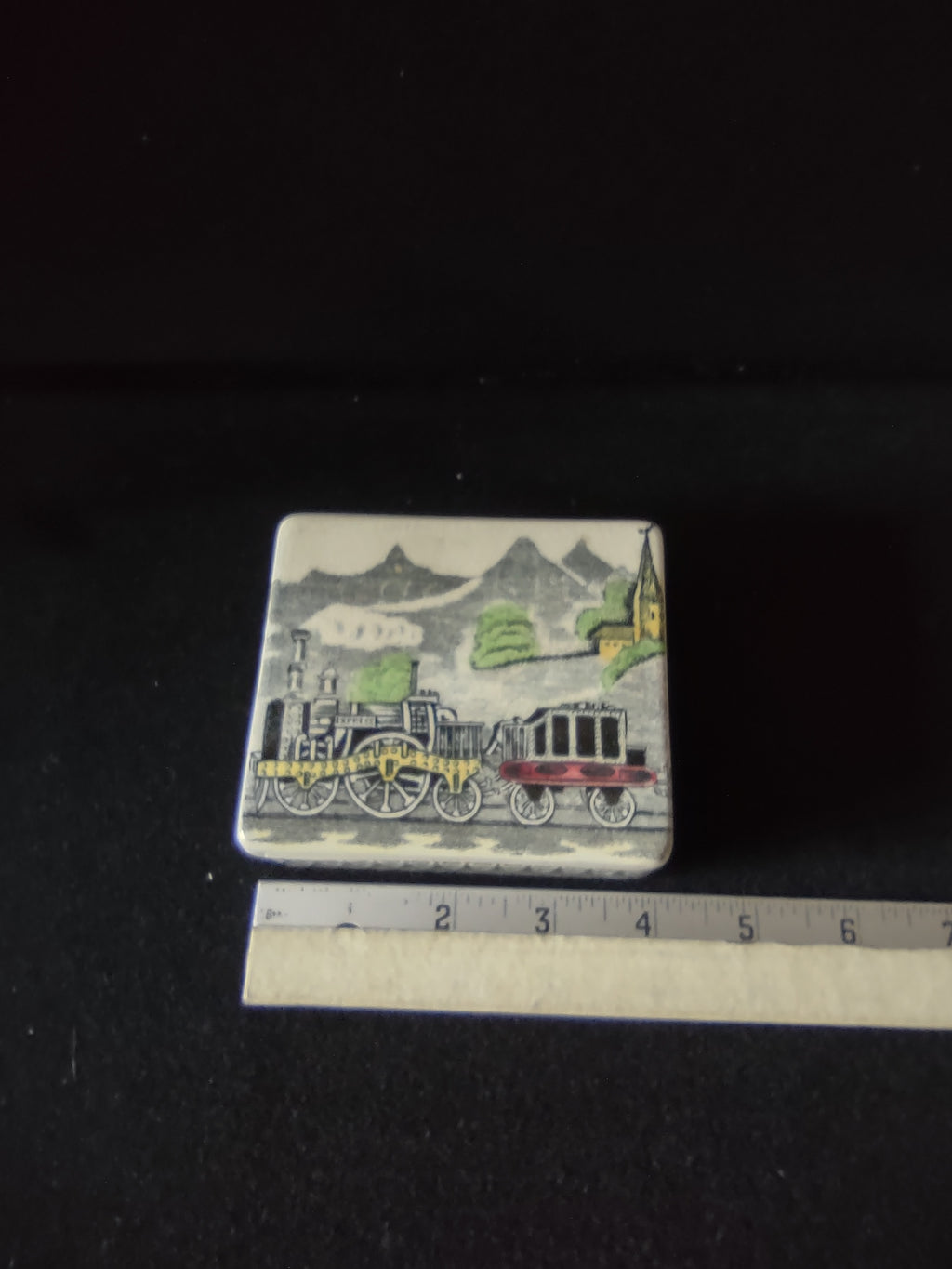 Vintage Ceramic Lidded Keepsake Box Railway B & B Steam Engine England (Lot 5809