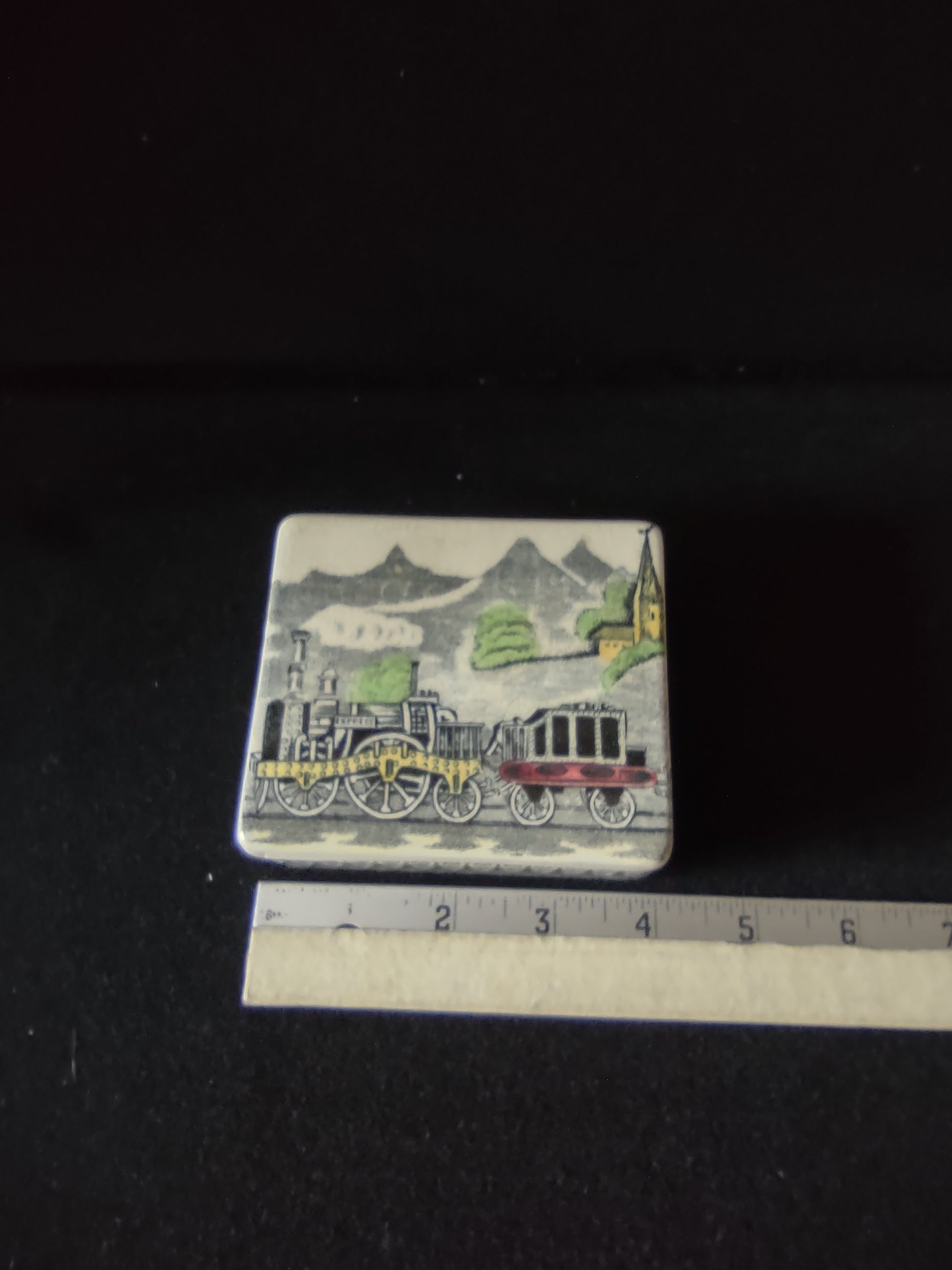 Vintage Ceramic Lidded Keepsake Box Railway B & B Steam Engine England (Lot 5809