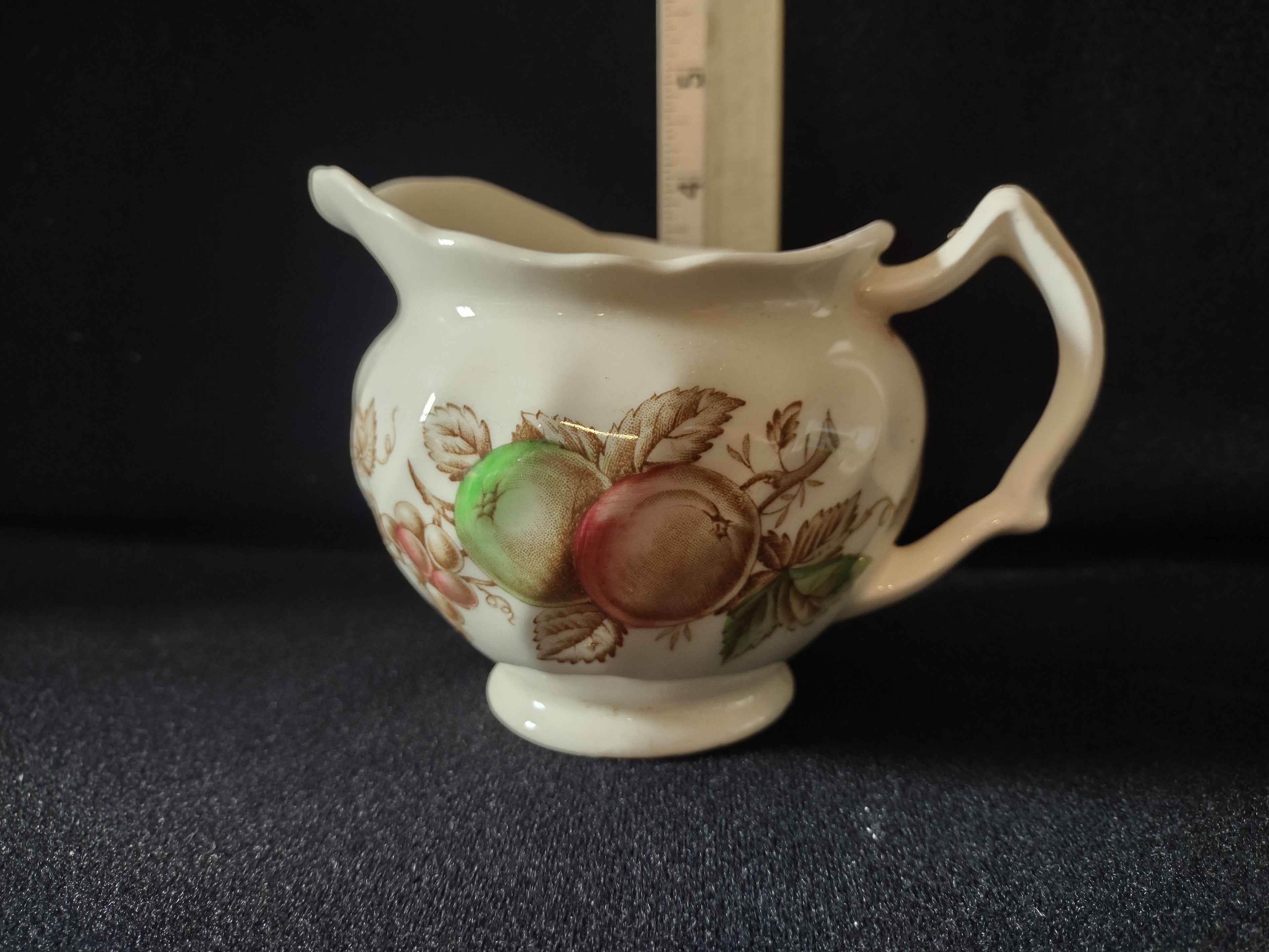 Vintage Johnson Bros Harvest Time Ironstone England Creamer (lot 5626)