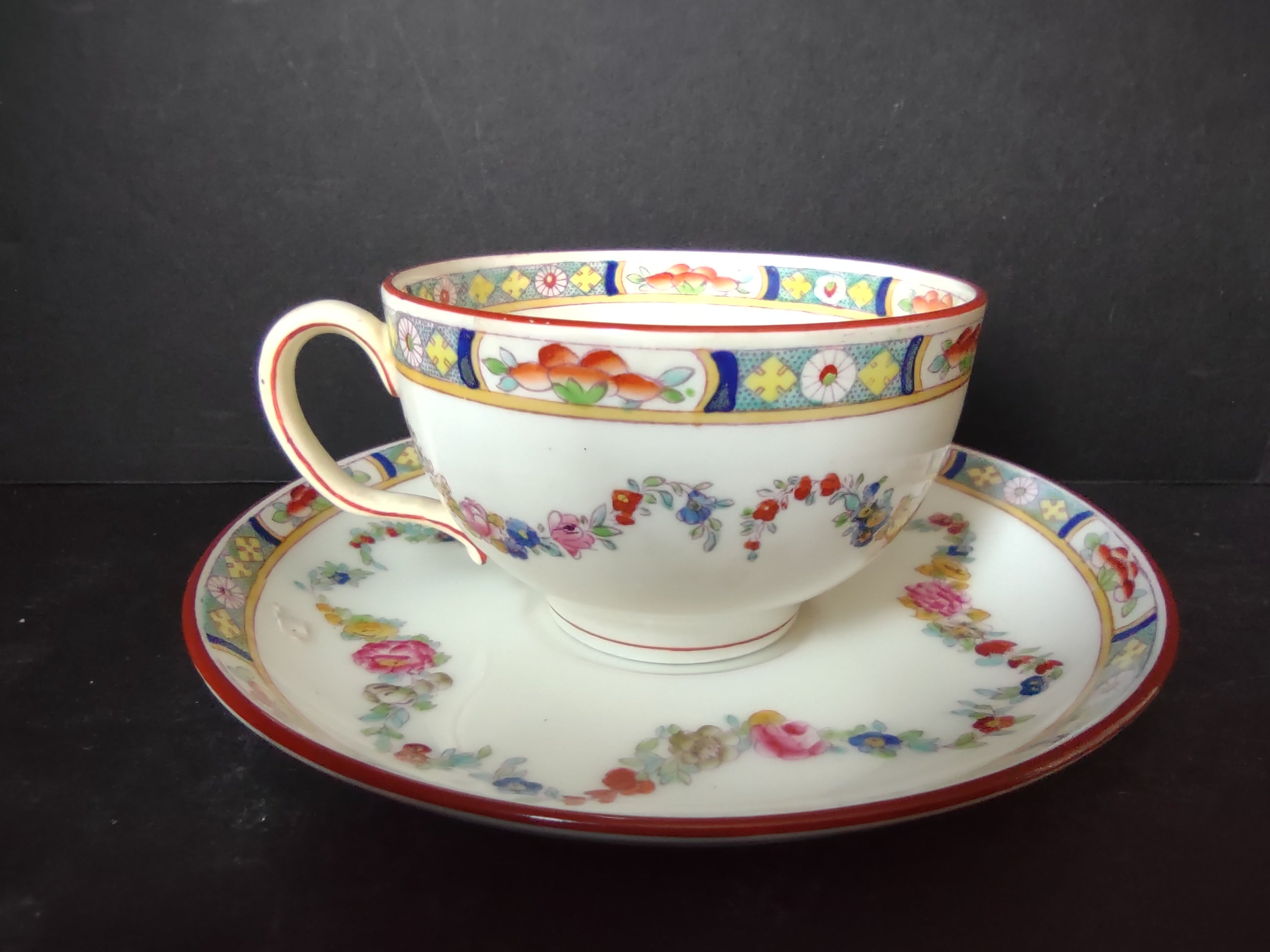 Vintage Minton Rose Garland Swag Teacup with Saucer Bone China England (lot 5477