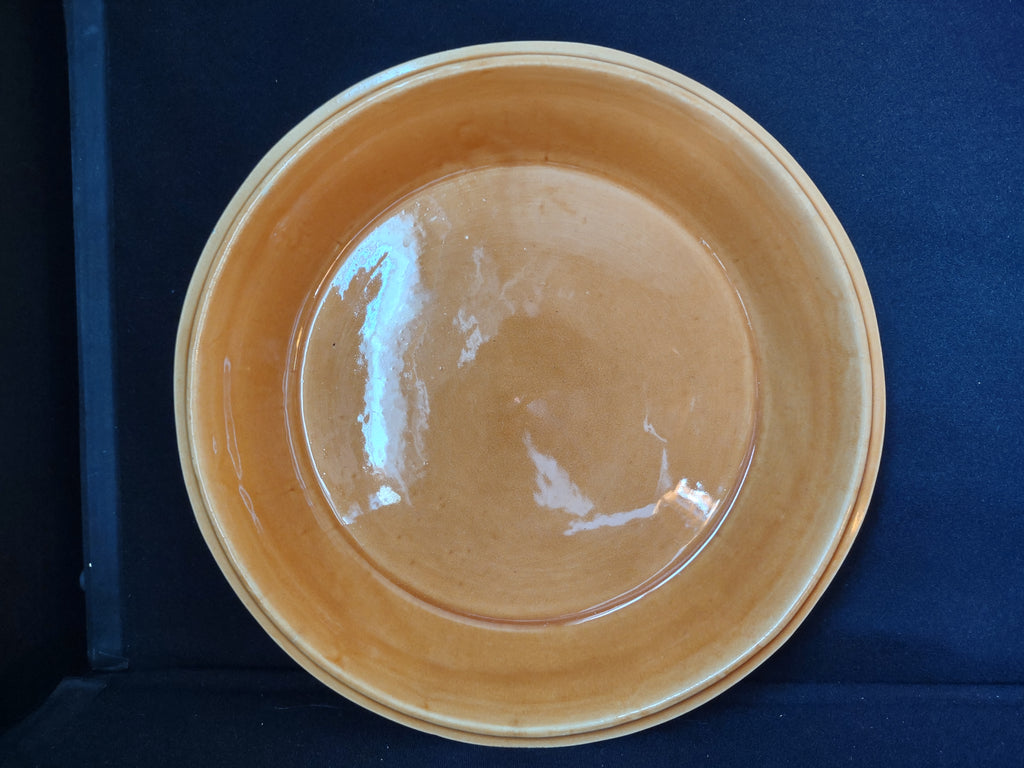 Vintage Ceramic Cherry Pie Saver Pan Holder 11" with Lid (lot 2223)