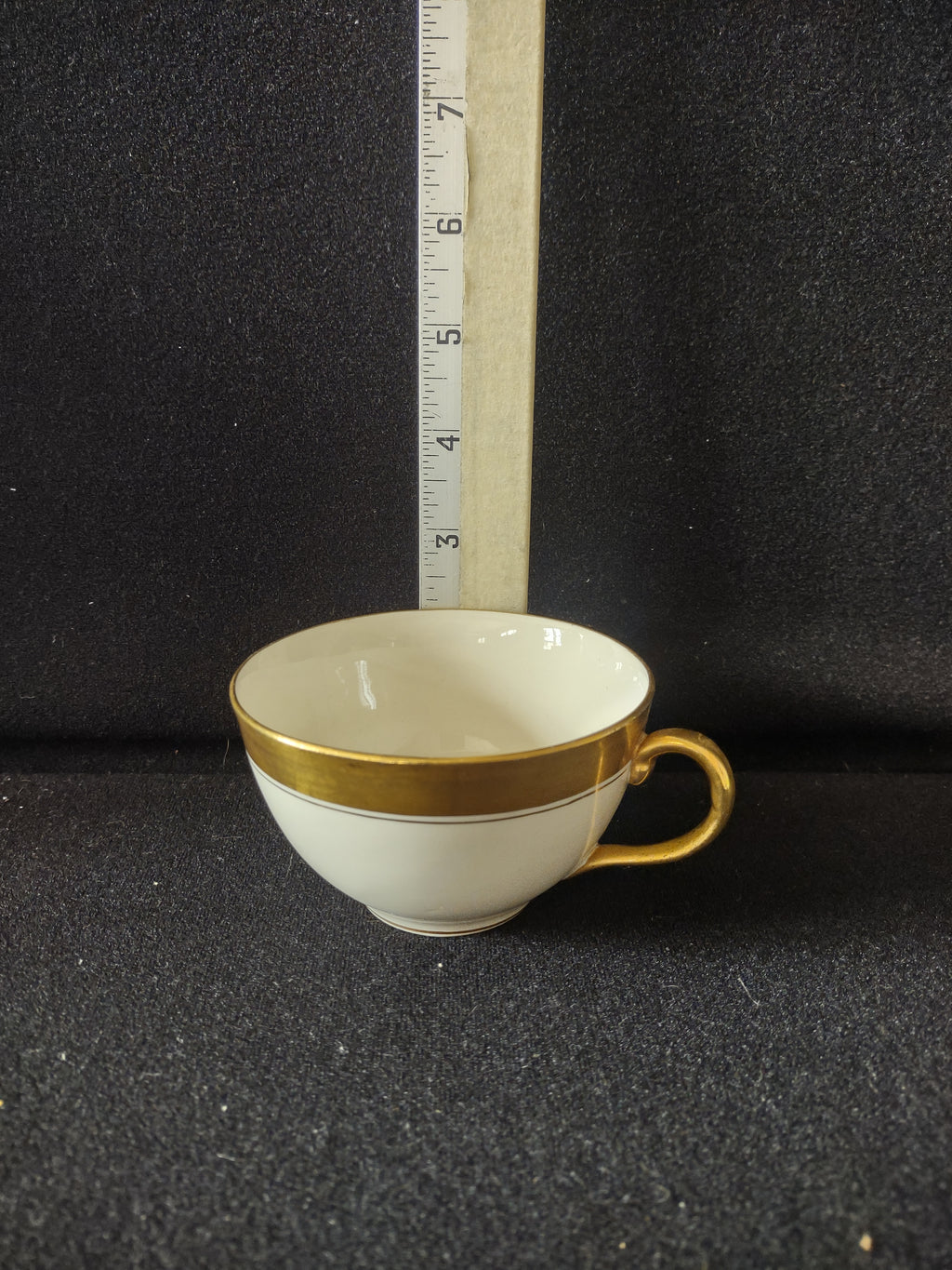 Vintage Johnson Brothers Teacup Saucer Pareek Gold Rimmed Set Of 4 (Lot 5548)