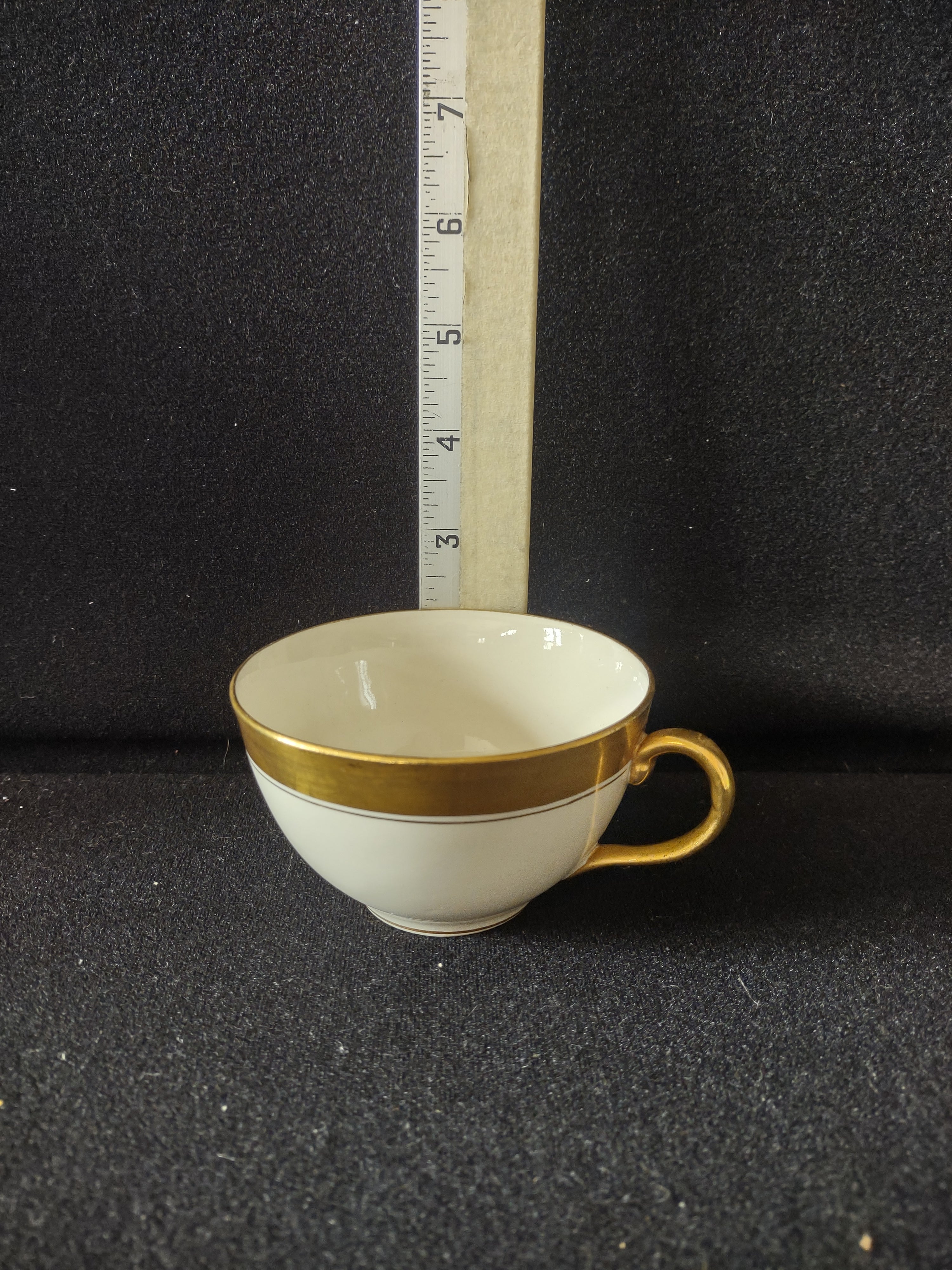 Vintage Johnson Brothers Teacup Saucer Pareek Gold Rimmed Set Of 4 (Lot 5548)