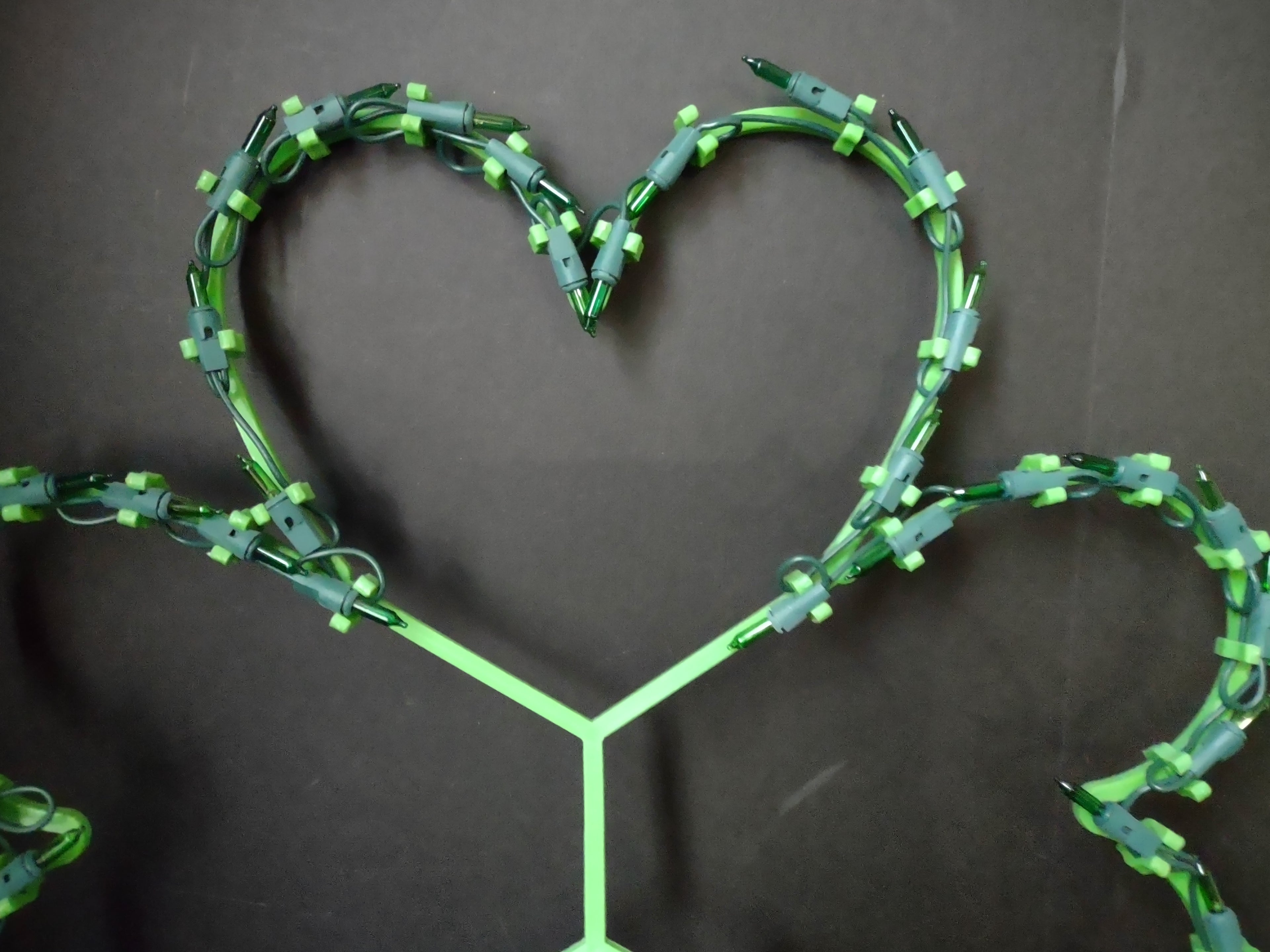 Vintage Kurt Adler Shamrock Sculpture Light Up Window Tabletop (lot 3390)
