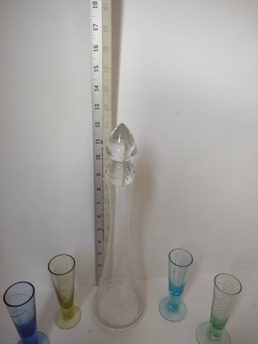 Cordial Set 7 Piece Etched Glass 5" Glasses Decanter Linens n Things (lot 3034t)