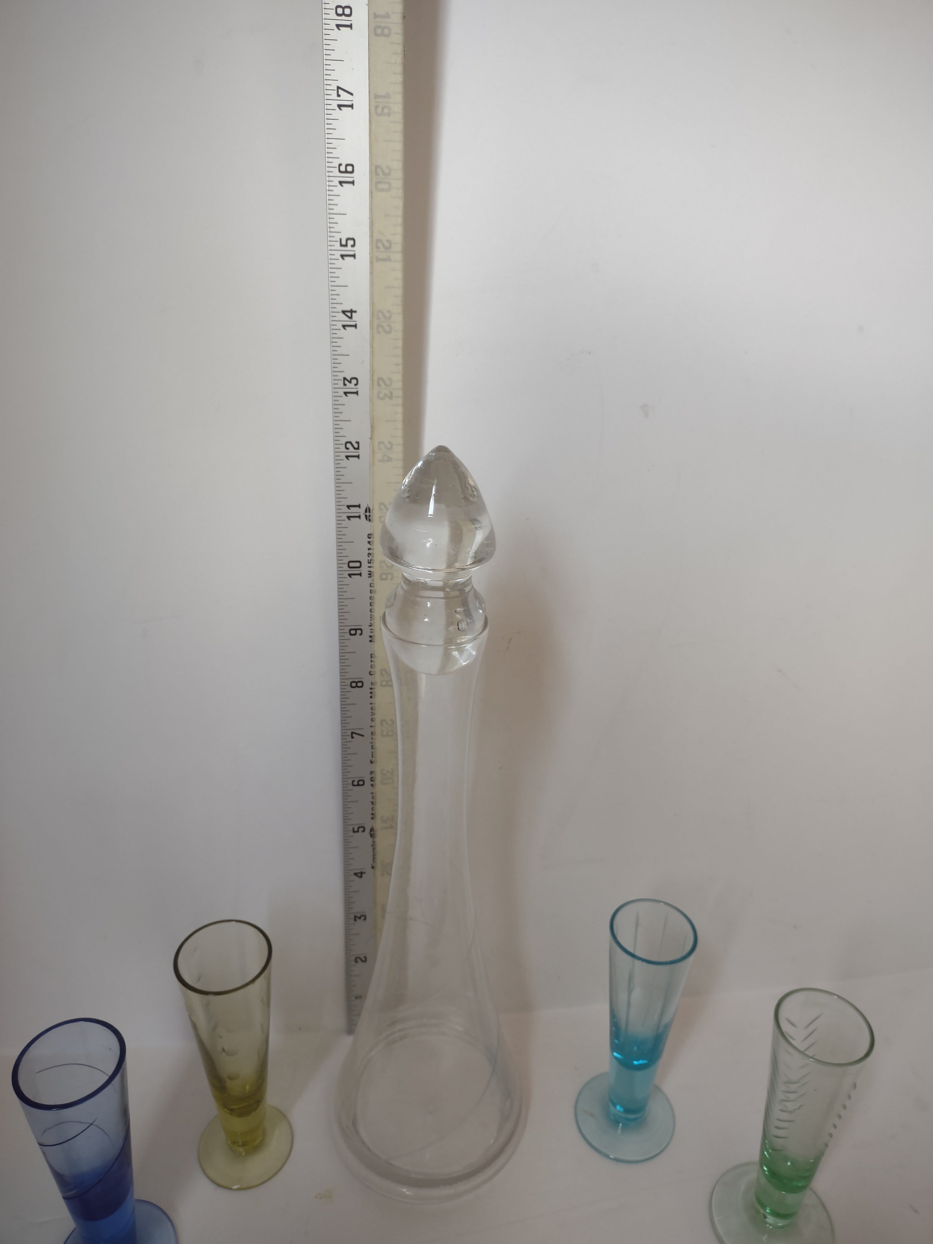 Cordial Set 7 Piece Etched Glass 5" Glasses Decanter Linens n Things (lot 3034t)