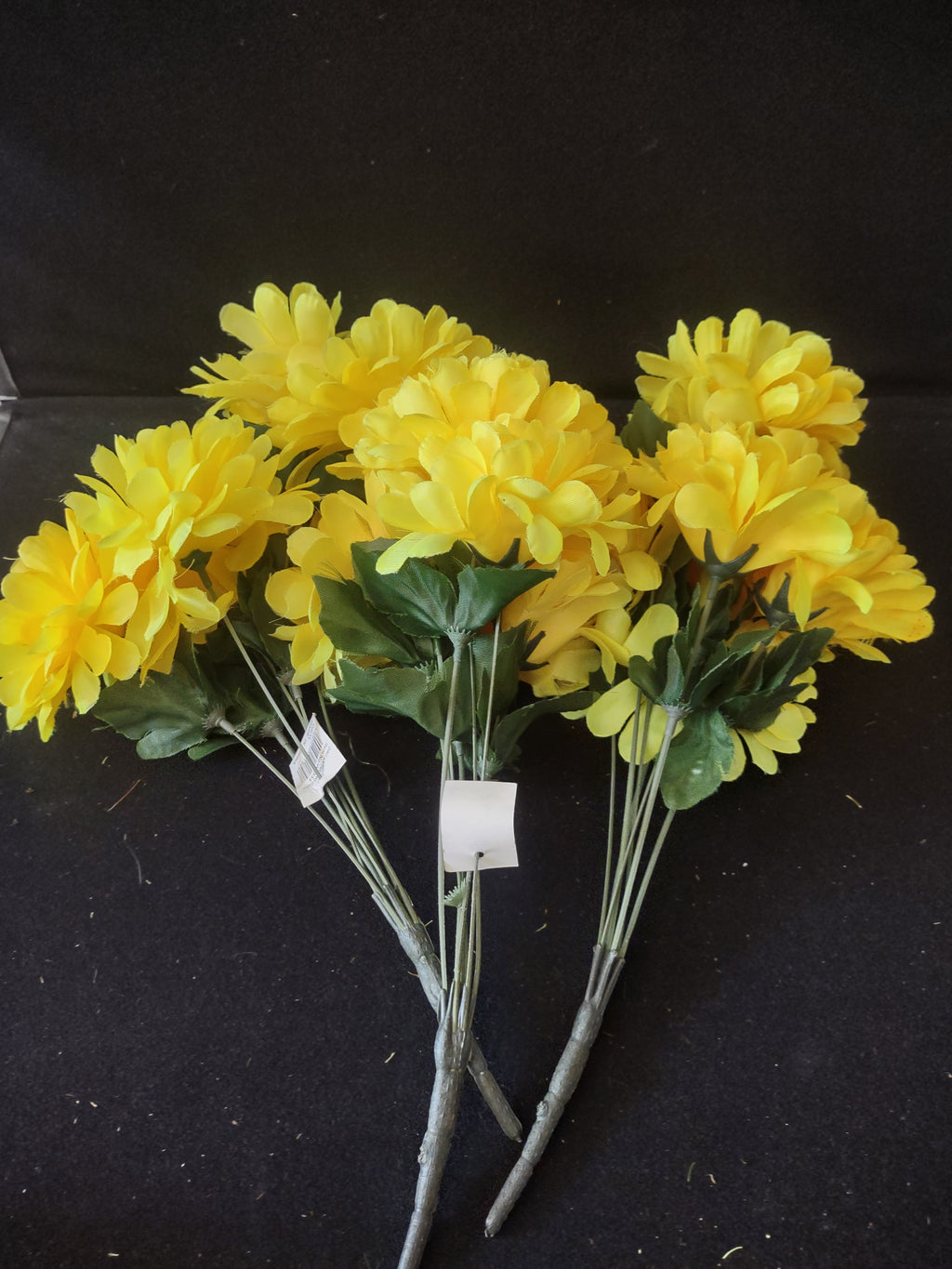 Thanksgiving/Halloween/Fall 8 Orange 3 Yellow Silk Mums & Wall Swag (Lot 3463)