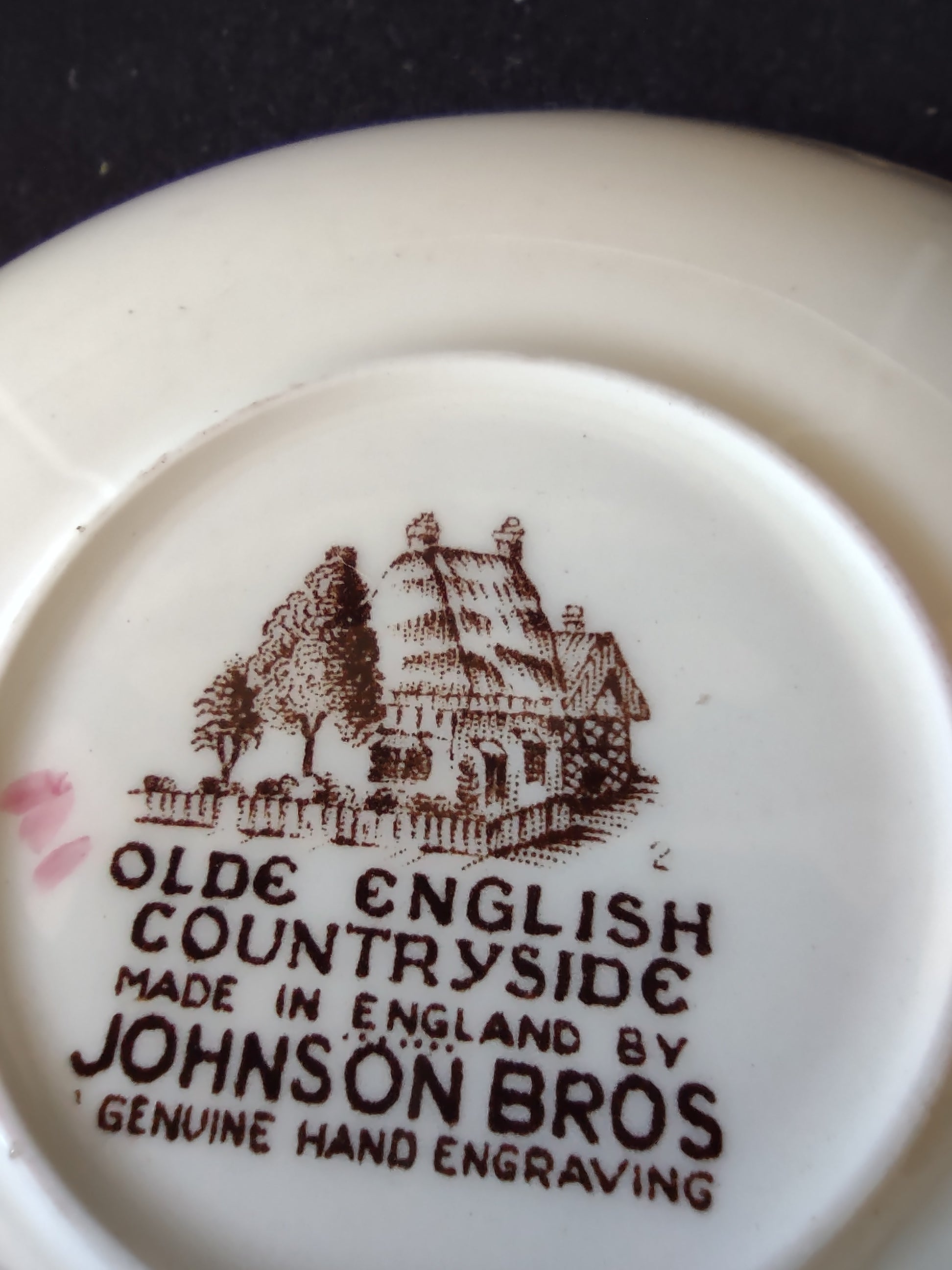Vintage Johnson Bros Saucer Ironstone Olde English Countryside x 4 (Lot 5537)