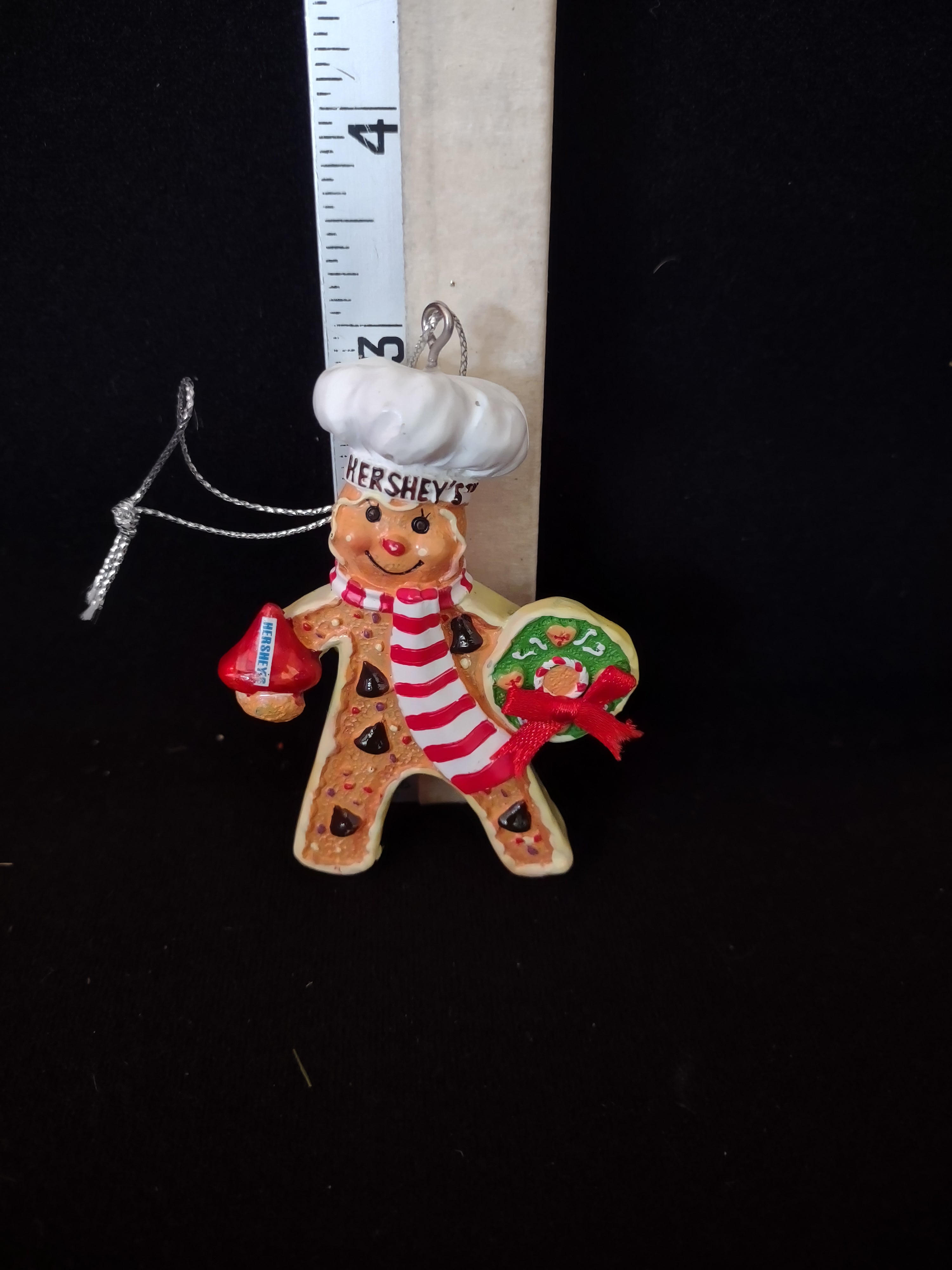 Vintage Hersheys Christmas Cookie Ornament Wreath Chocolate Kiss (Lot 4801)