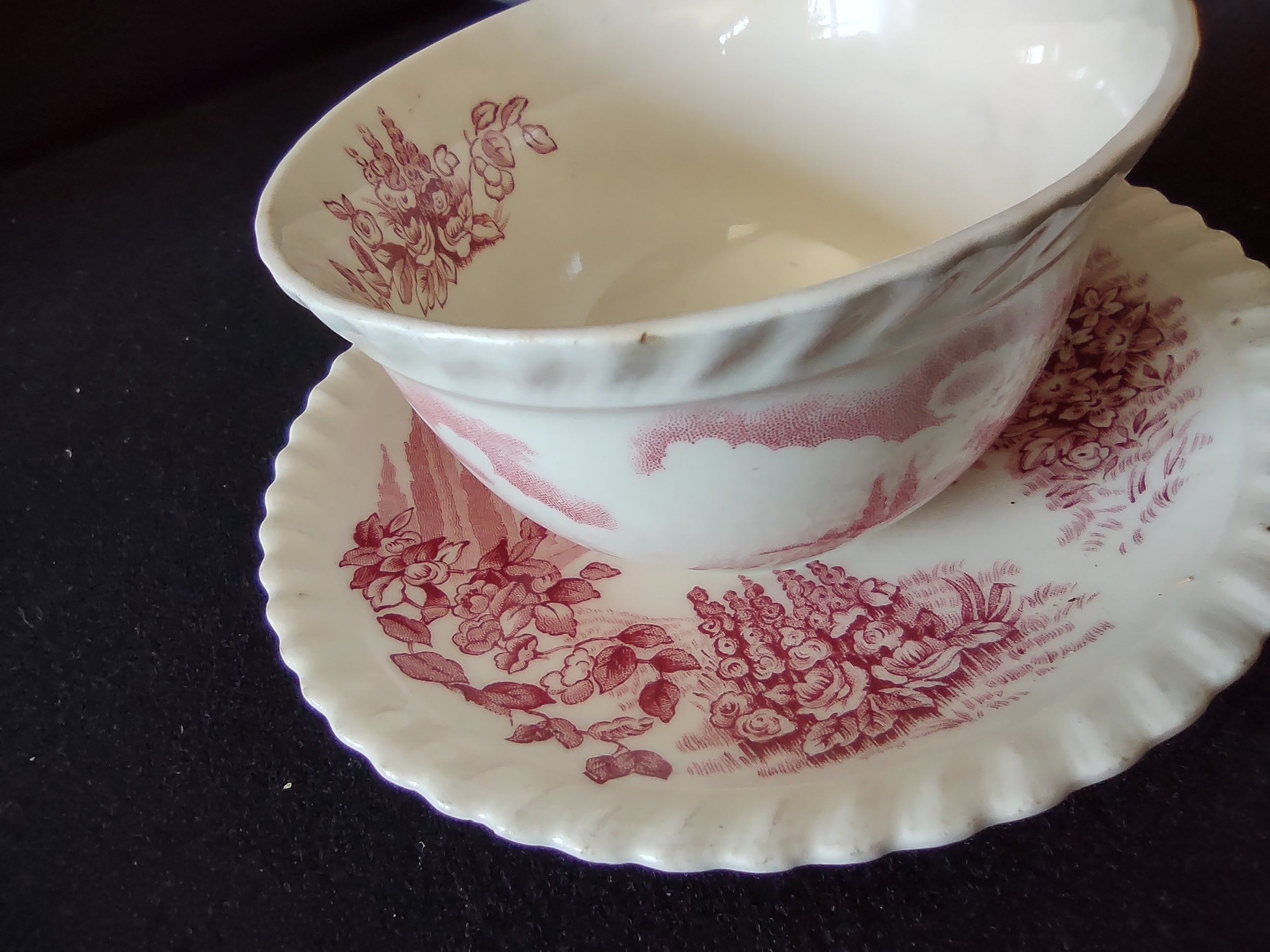 Vintage Castle On Lake Johnson Teacup Saucer x 2 English Countryside (lot 5706