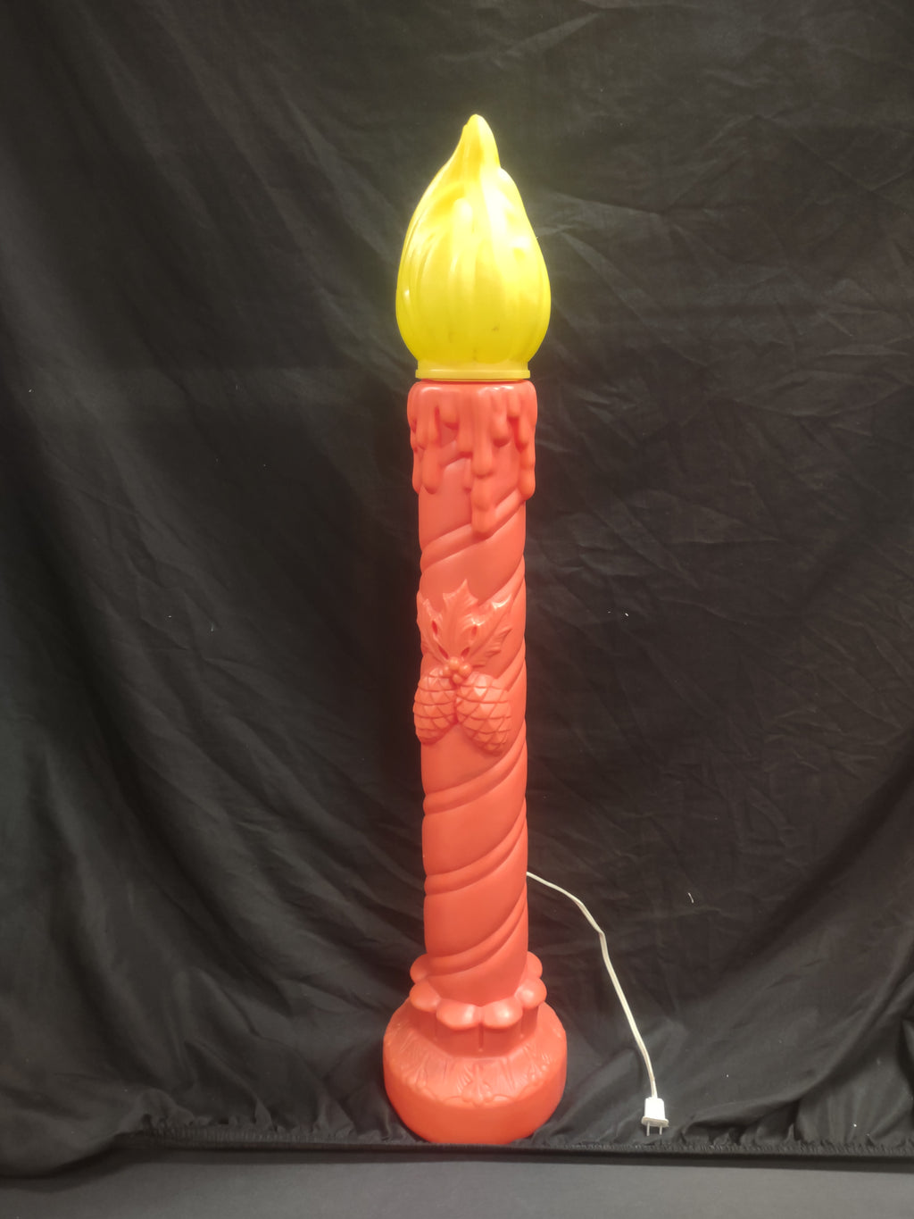 Vintage Christmas Blow Mold Candle Pine Cones Light Up 36" (lot 2320)
