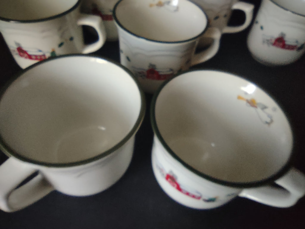 Pfaltzgraff Christmas Snow Village 7 x Coffee Cup Mug Saucer (lot 1161)