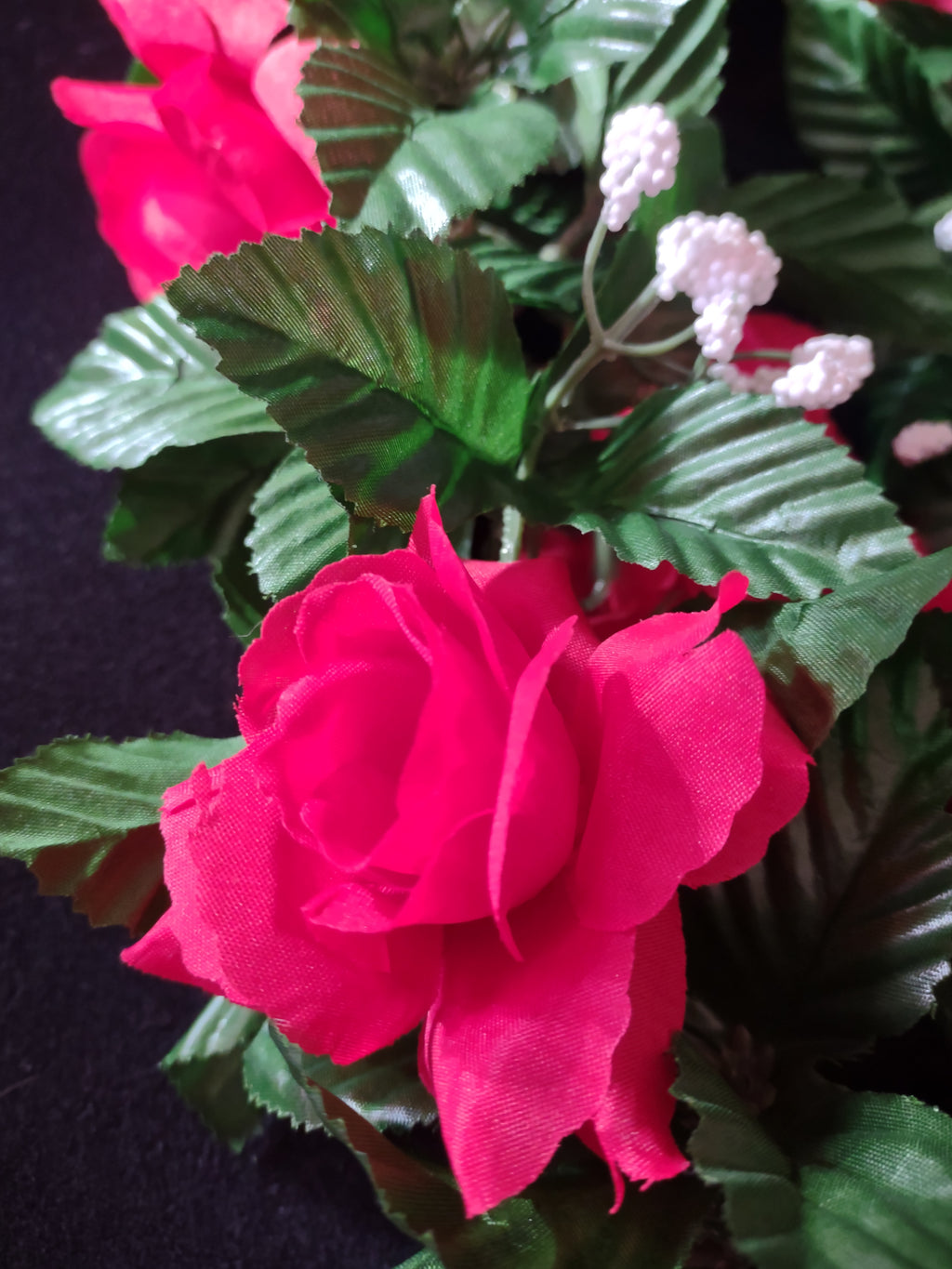 Vintage Valentine Artificial Garland Red Roses Berries 5-1/2 feet (Lot 5017)