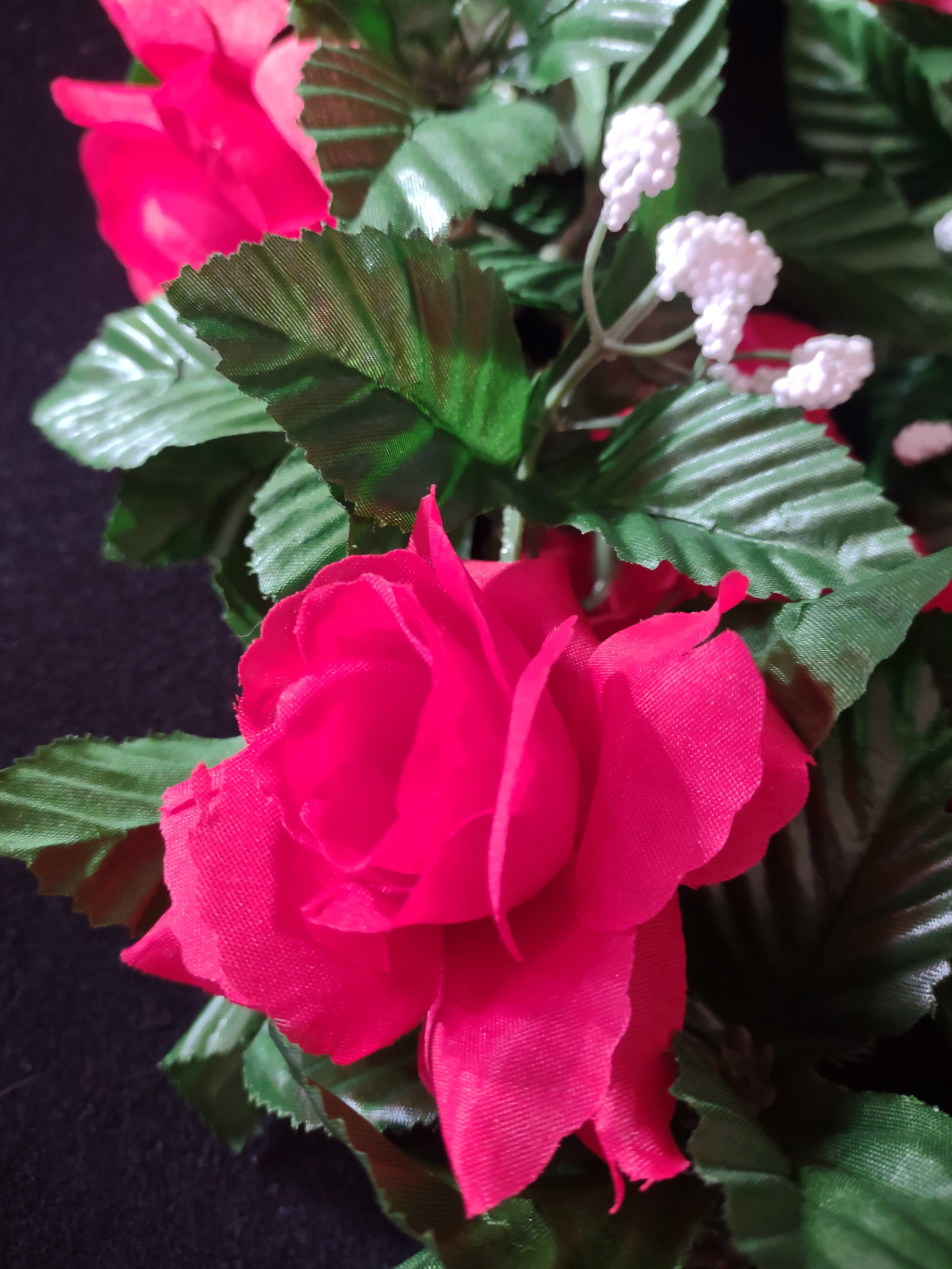Vintage Valentine Artificial Garland Red Roses Berries 5-1/2 feet (Lot 5017)