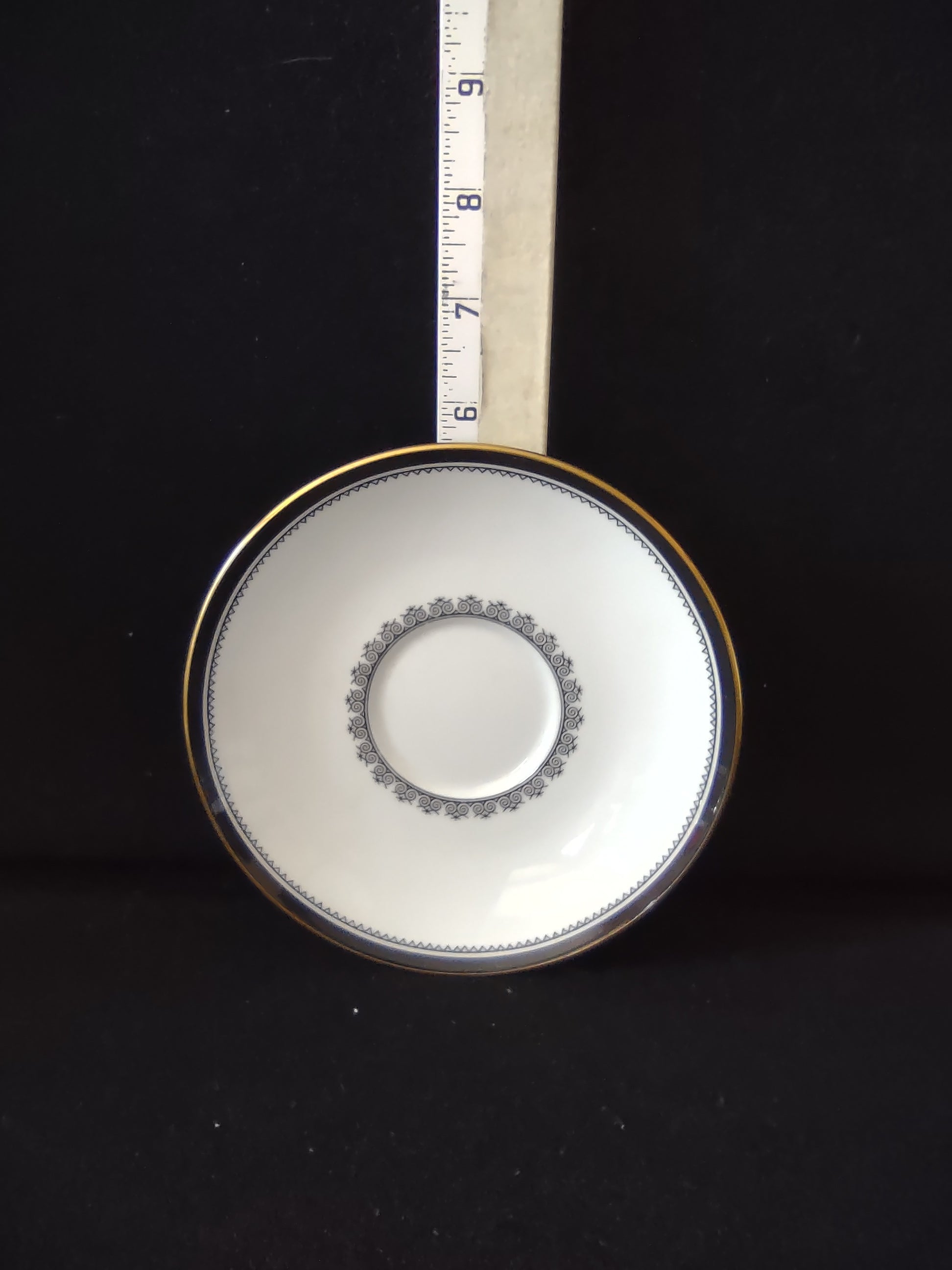 Vintage Spode Saucer Bone China Camelot Gold Trim (Lot 5738)
