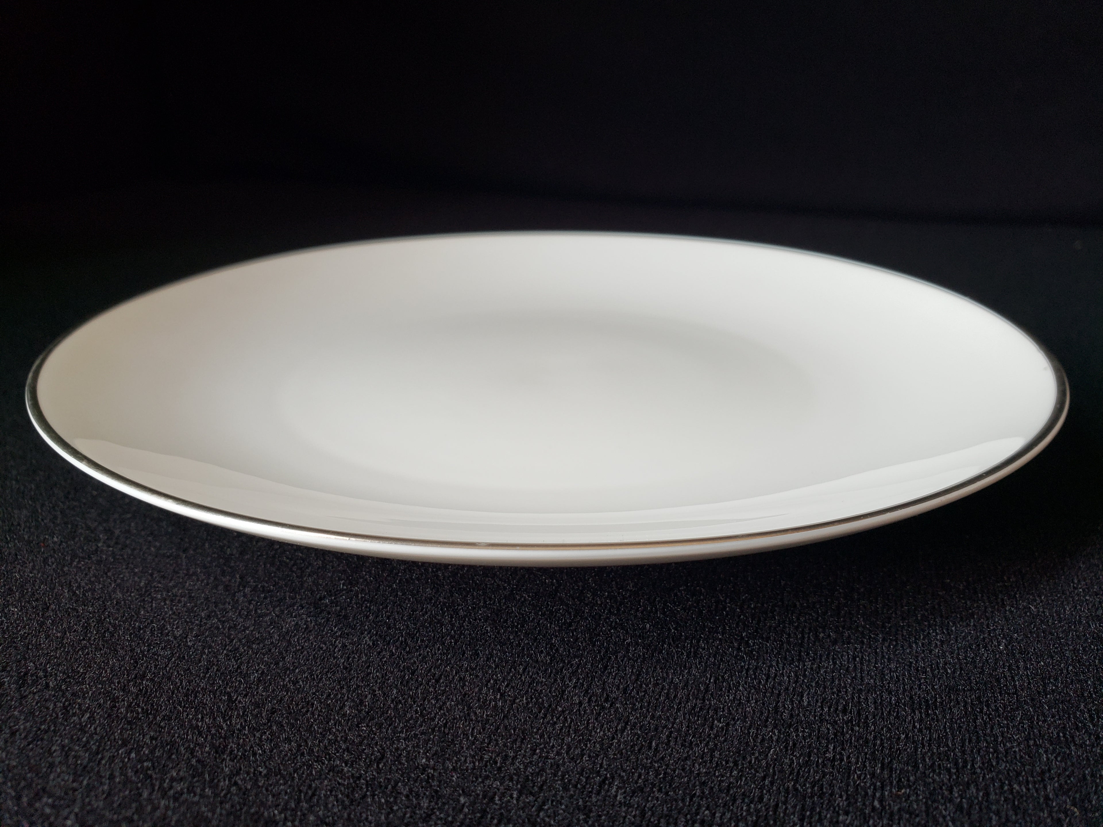 Vintage Royal Worcester White Silver Trim Salad or Luncheon Plate 8" (lot 2112)