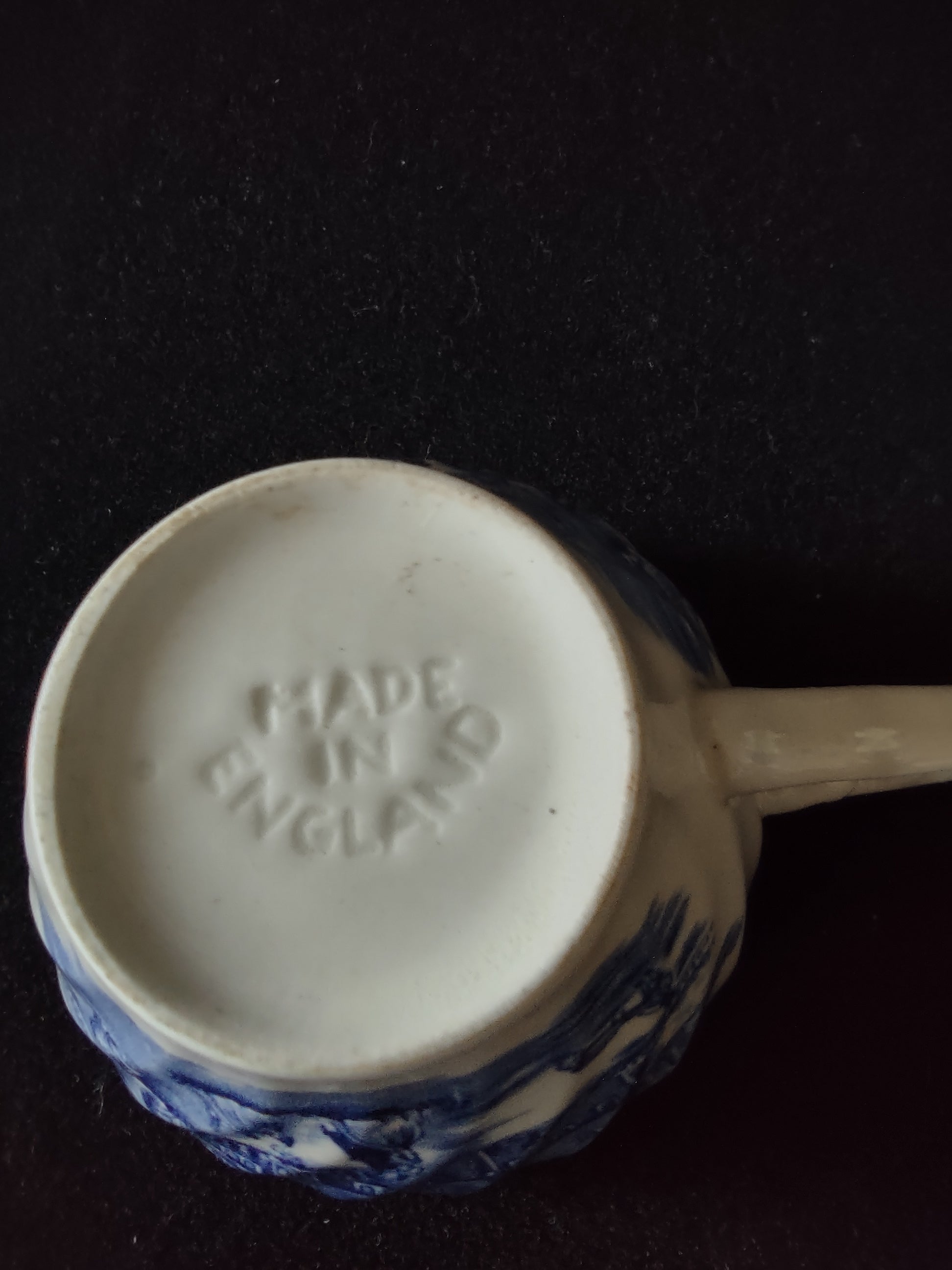Vintage English Ironstone Teacup Blue White House Scene (Lot 5572)