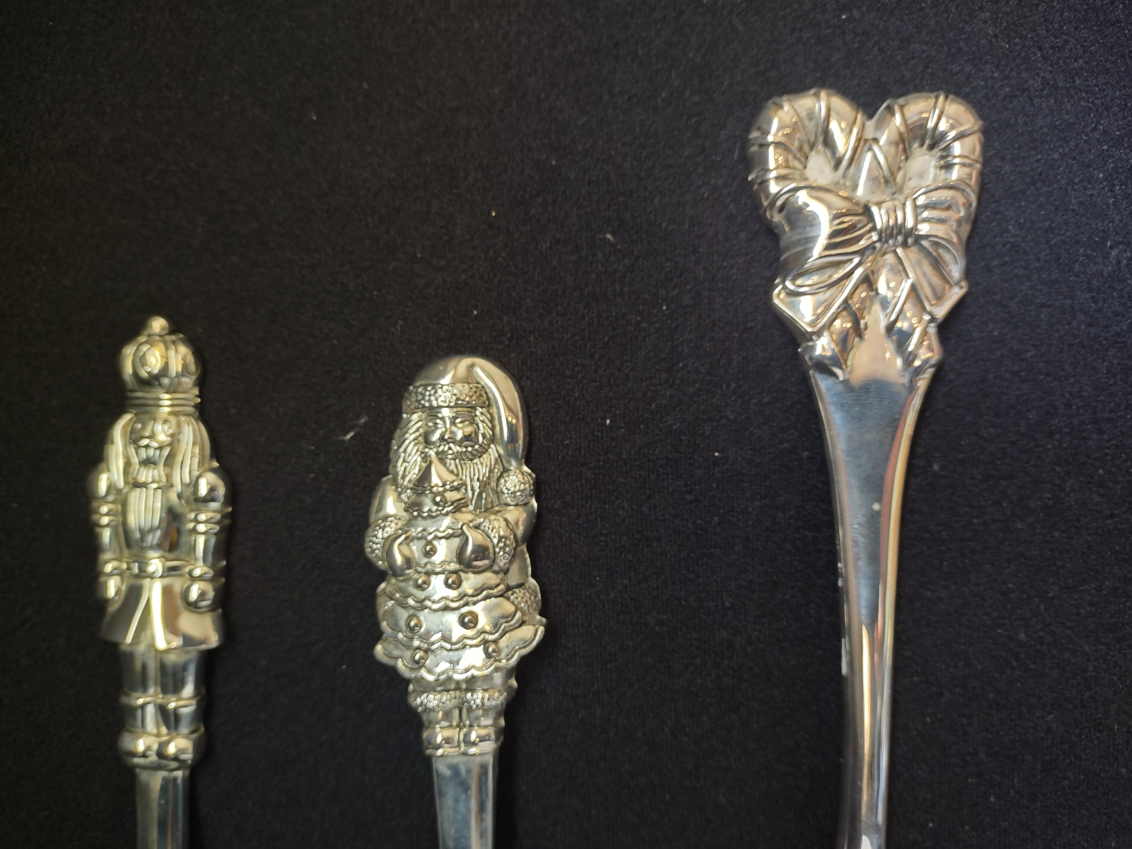 International Silver Christmas Holiday Serving Meat Fork Spoon Server (lot 1675)