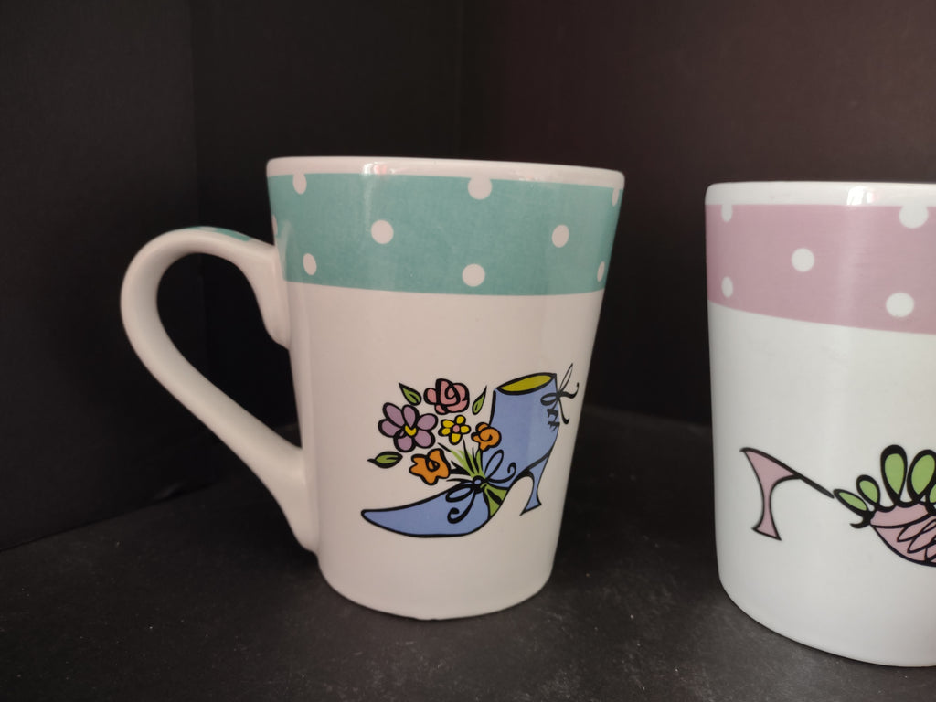Set of 4 Latte Mugs with Shoe Design Polka Dot (lot 5259)