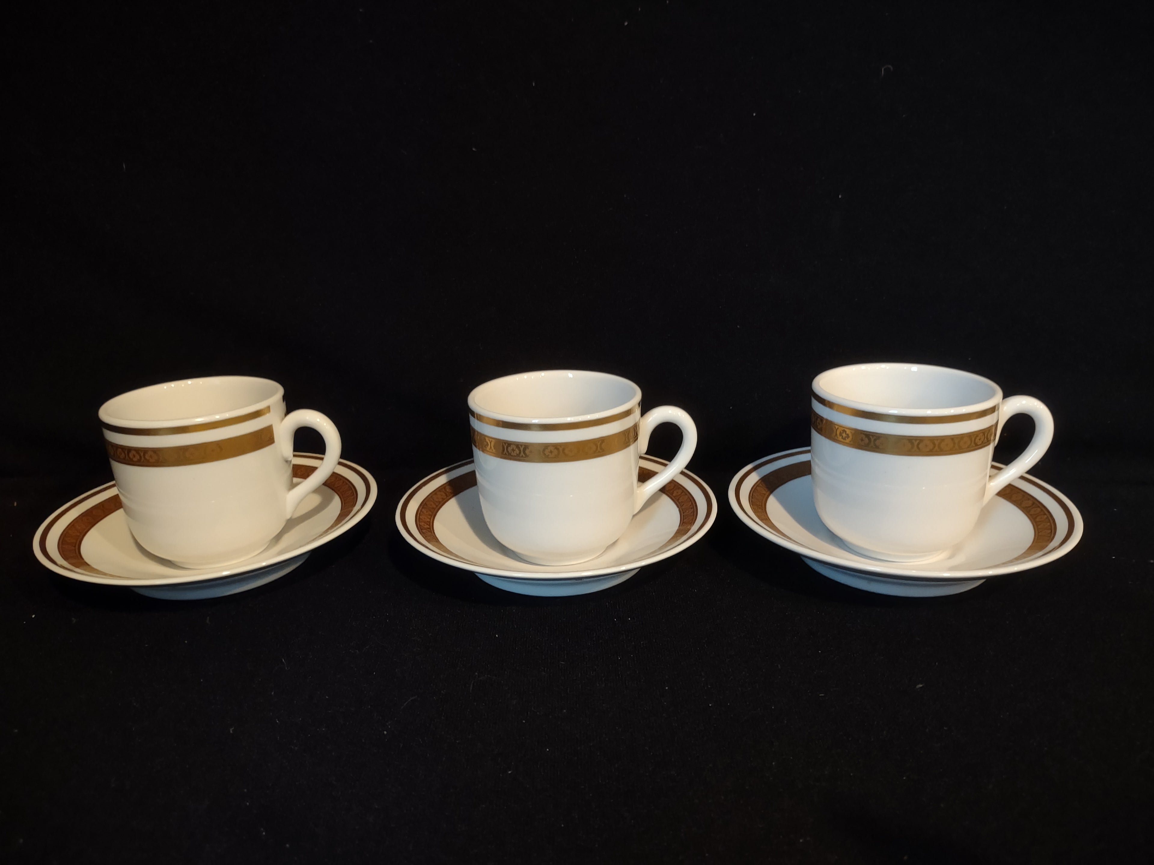 Set of 3 Demitasse Cup Espresso Mayer China Gold Band (lot 2781c)