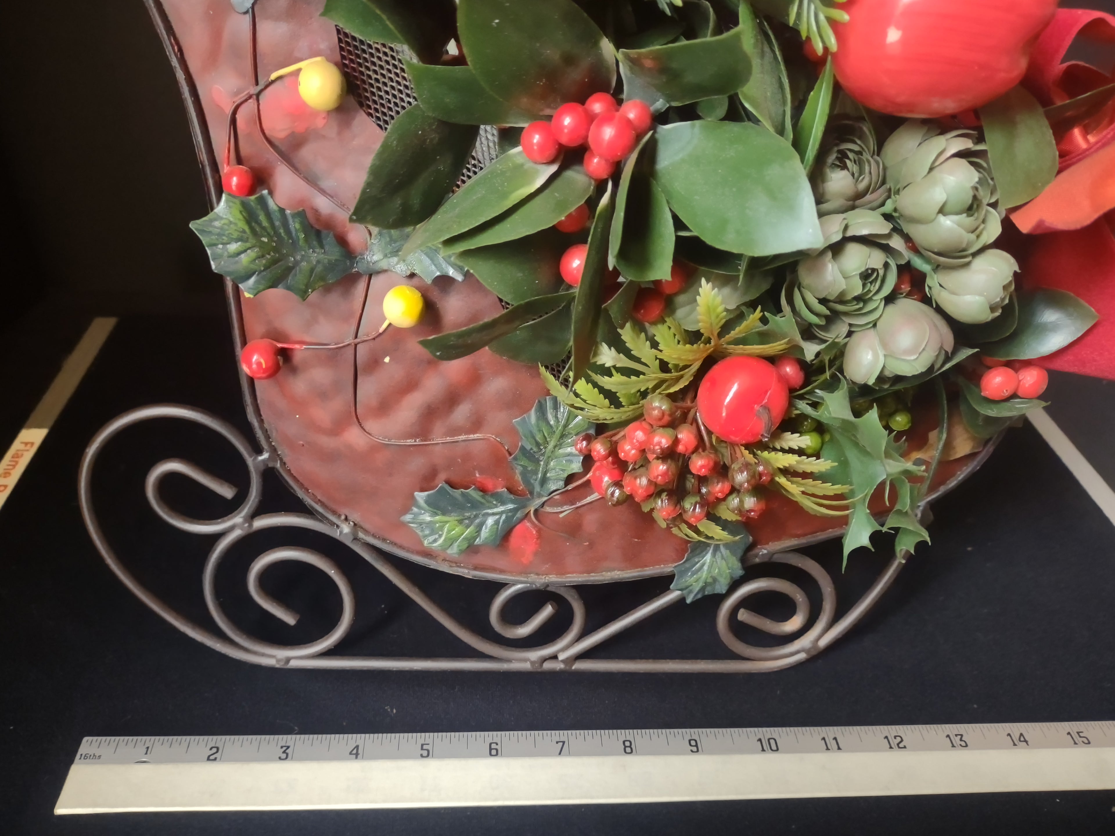Christmas TabletopCenterpiece Decor Sleigh Apples Nuts Berries Pear (lot 1590)