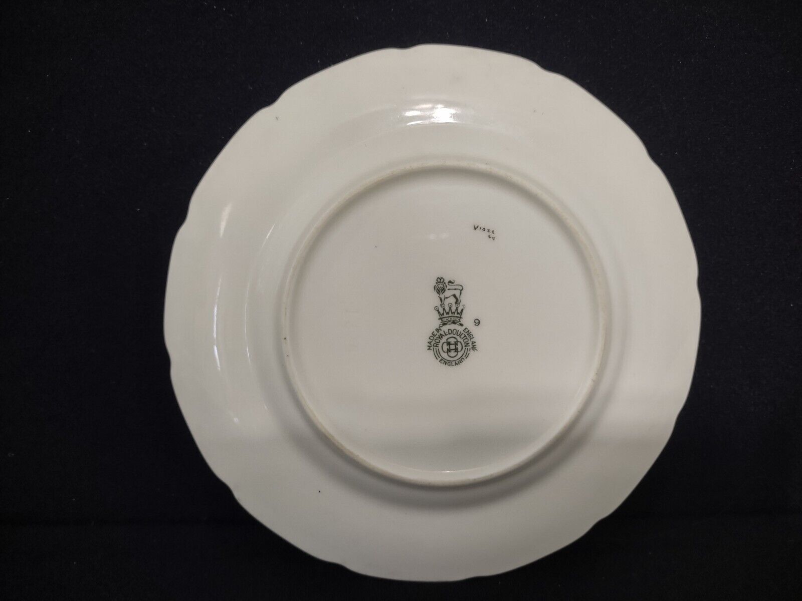 Vintage Bone Royal Doulton Indian Tree England Dessert Bread Plate 6-1/4" (lot 142)