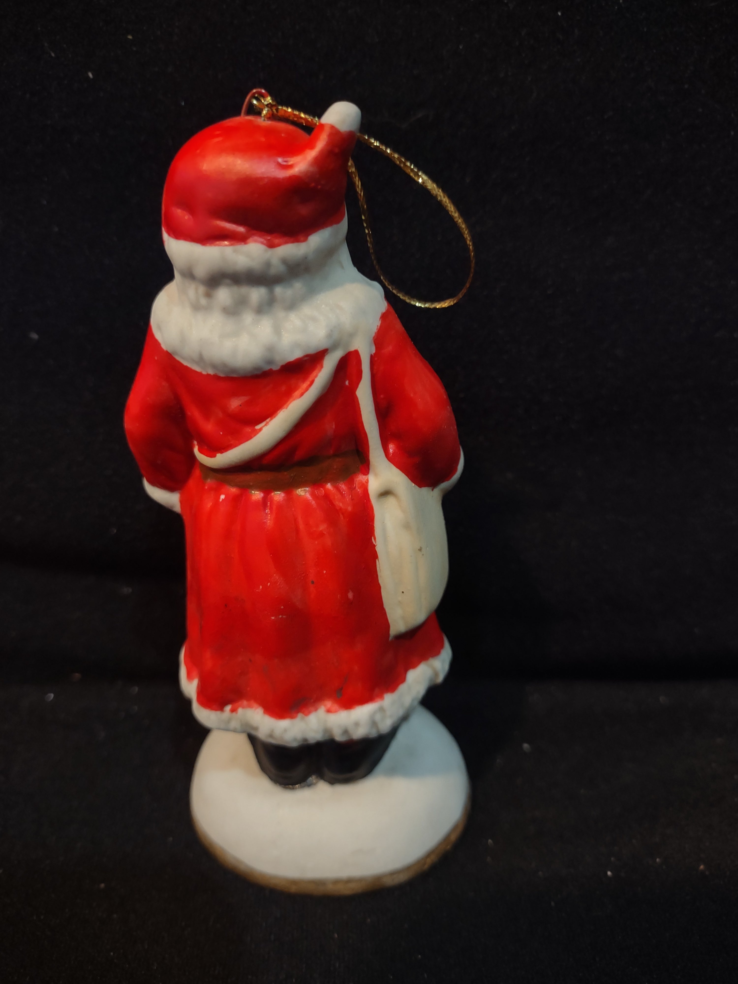 Vintage Christmas Ceramic Santa Of The World Figurines Set Of 6 (Lot 3987)