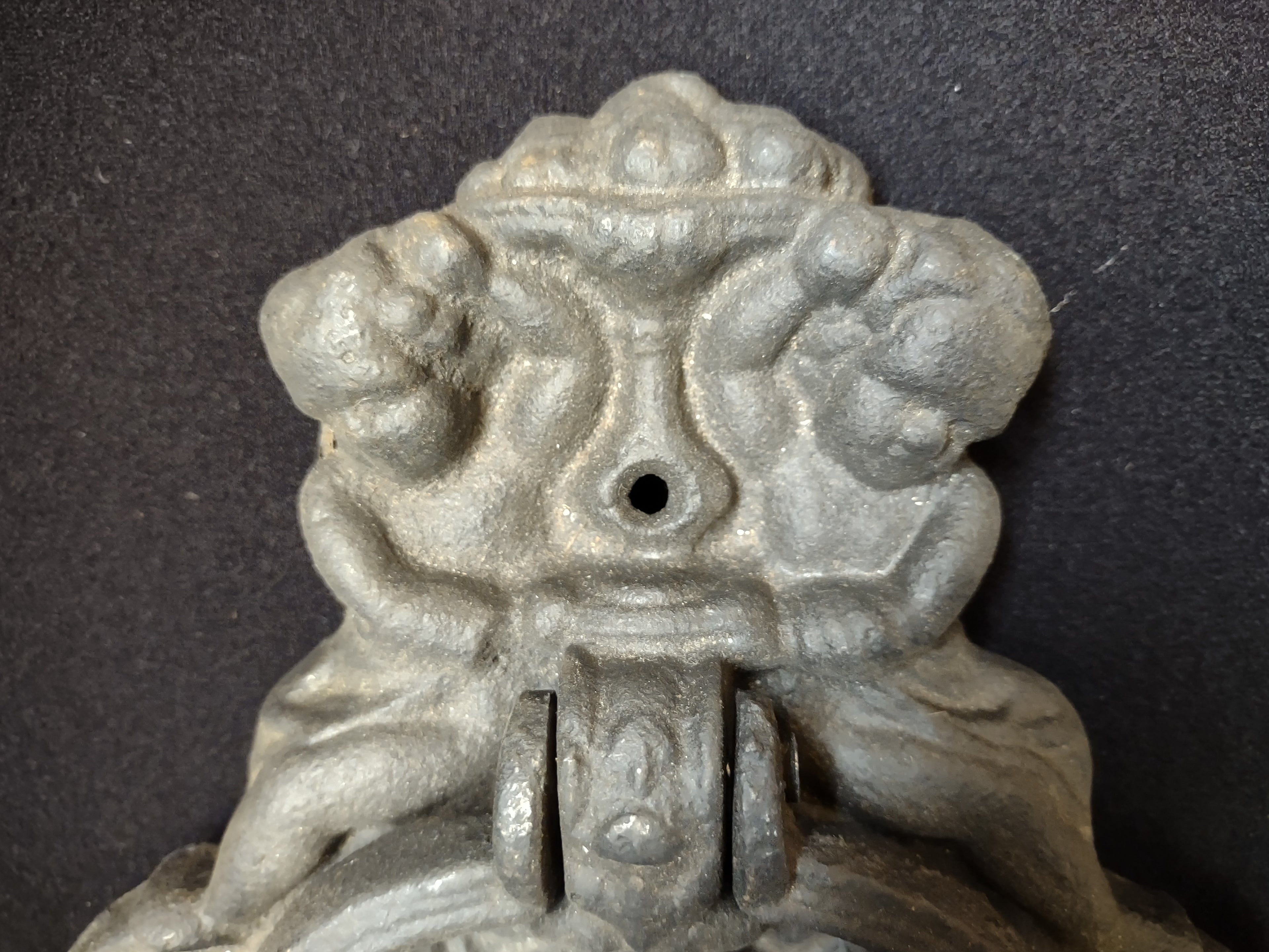 Cast Iron Door Knocker Black 10" x 7" (lot 1628)