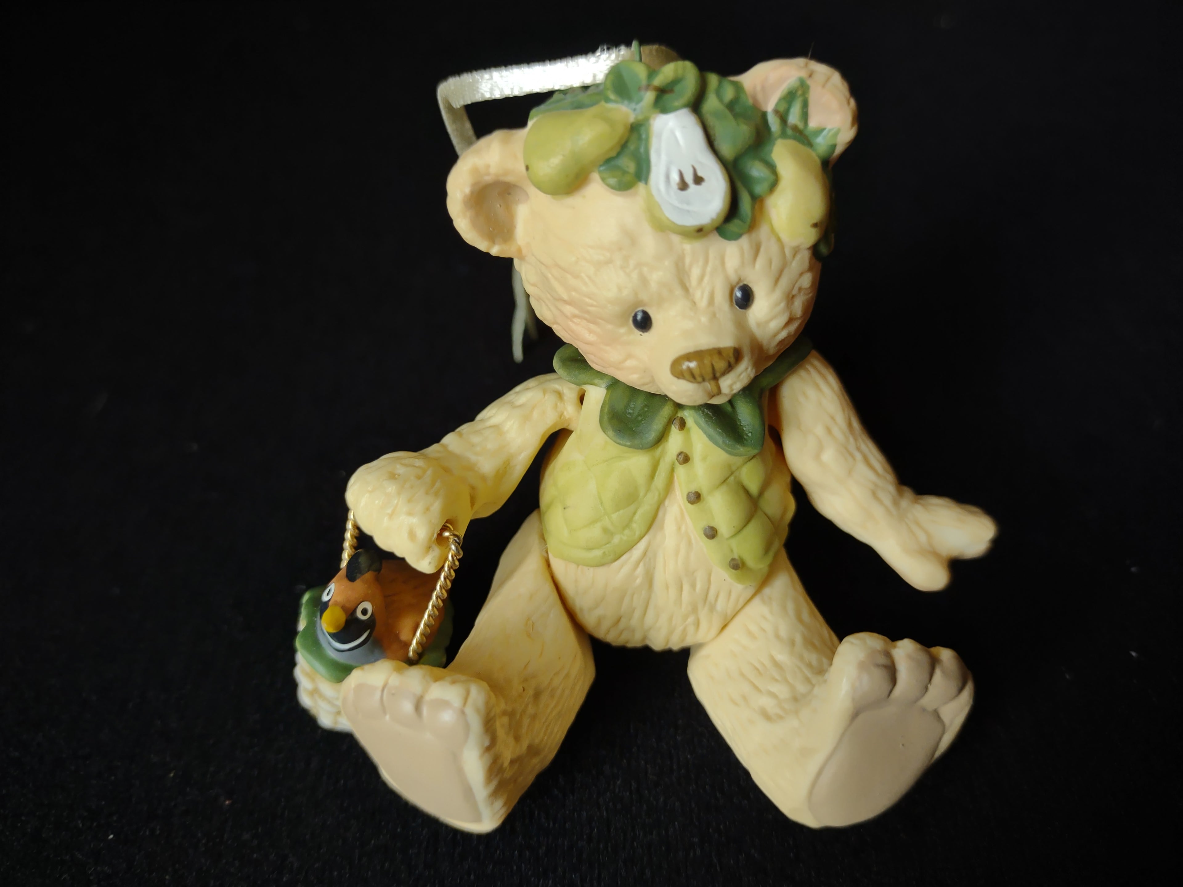 Hallmark Ornament Gift Bearers Bear Christmas Movable arms legs (lot 1603)