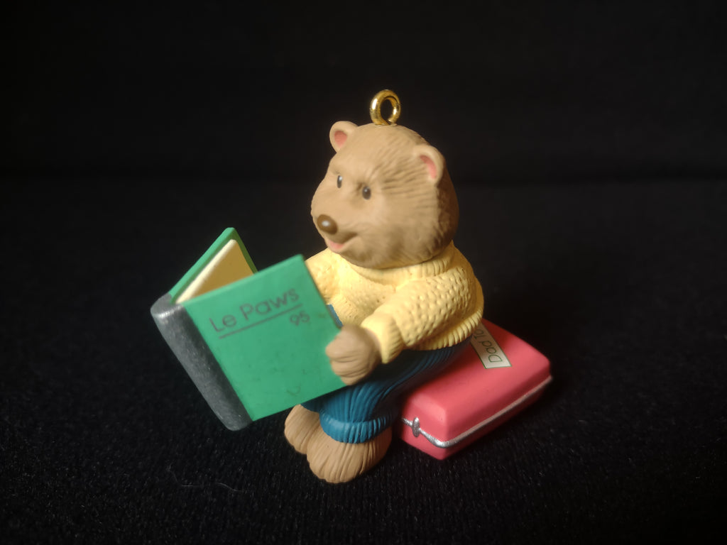 Hallmark 1995 Dad to Be Bear Figurine ornament Christmas (lot 1605)