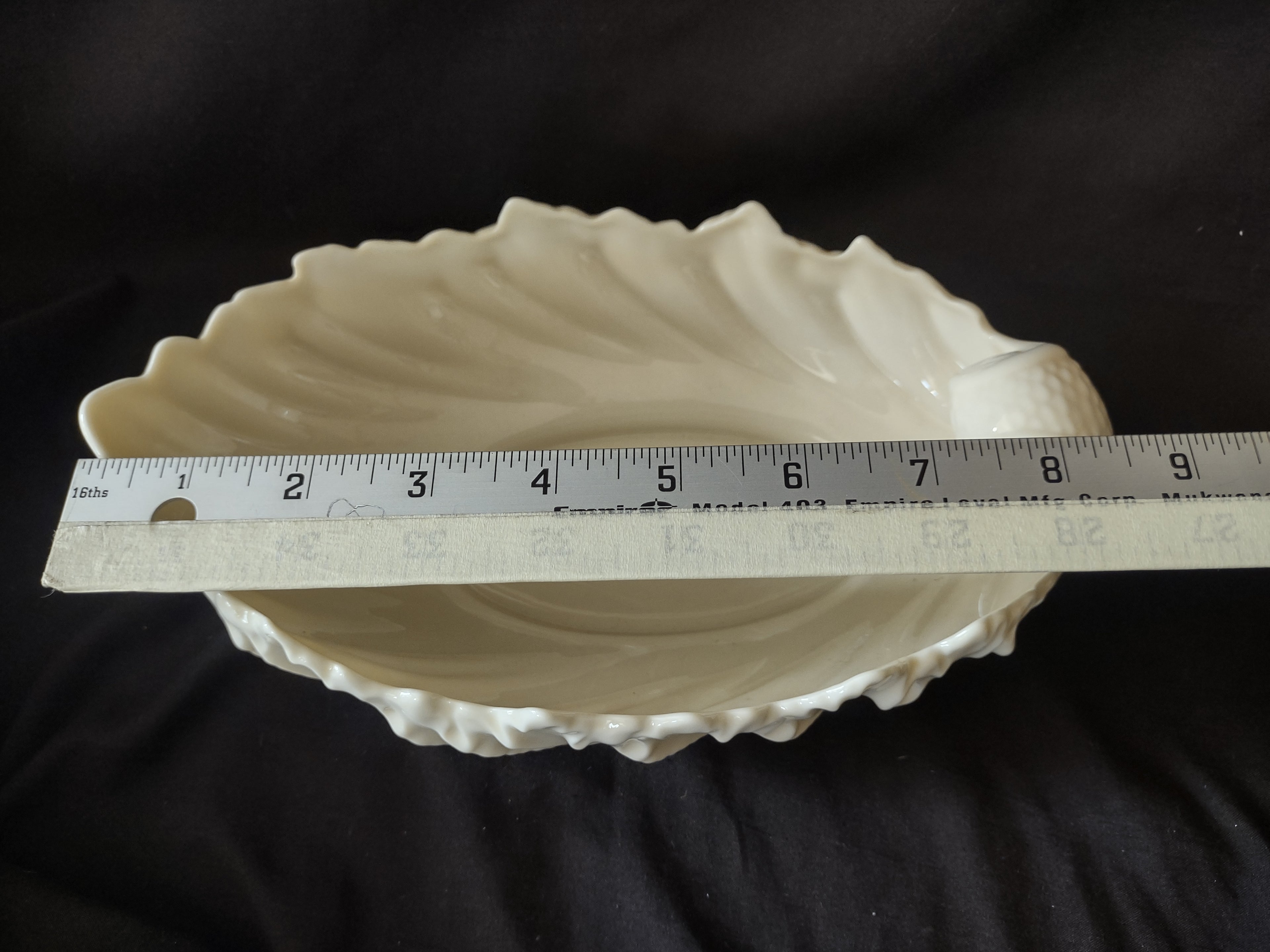 Vintage Lenox Large Sea Shell Serving Bowl (lot 1976)