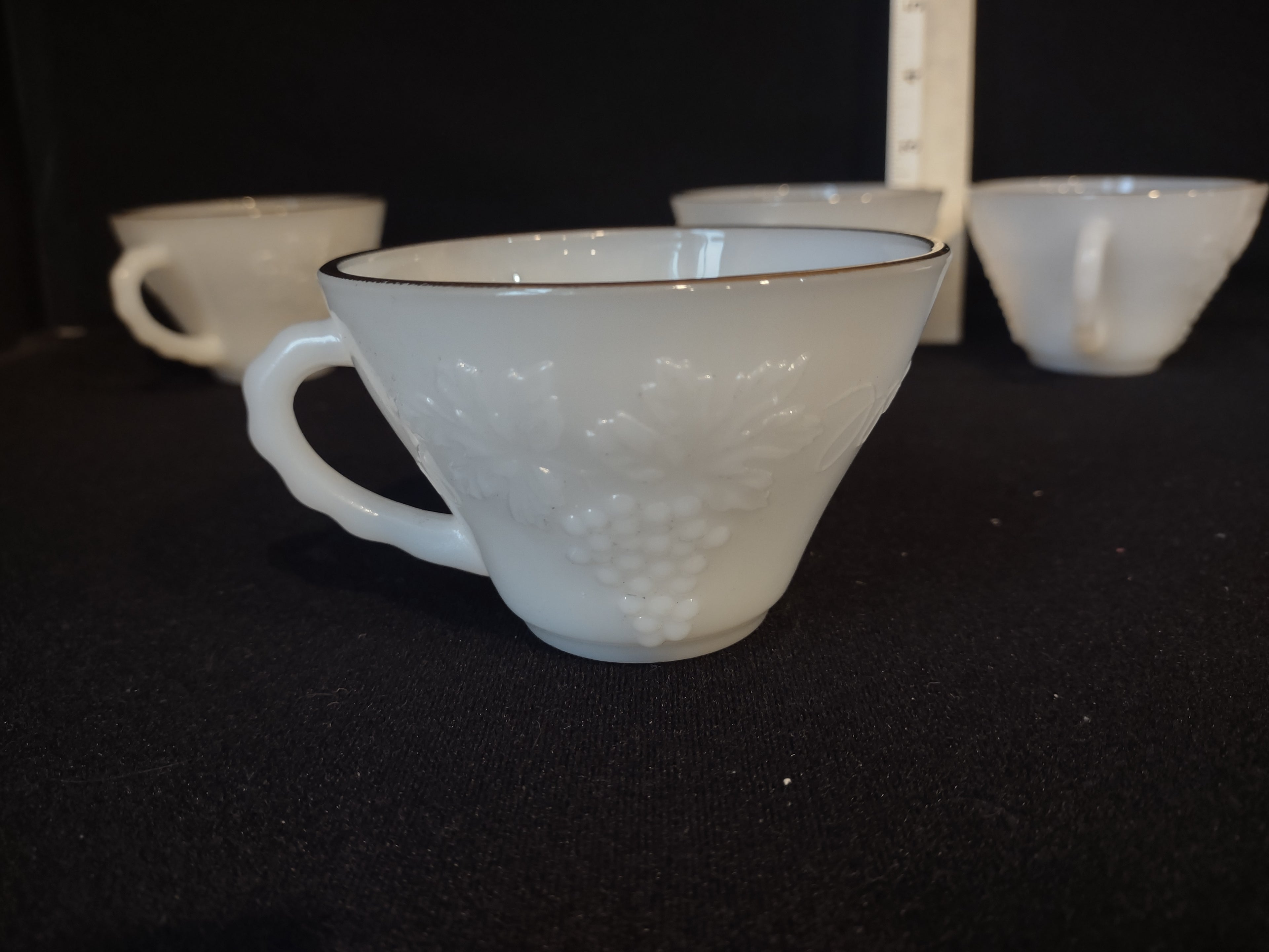 Anchor Hocking Milk Glass set of 7 Cups for Punch Bowl Gold Trim (lot 2566c)