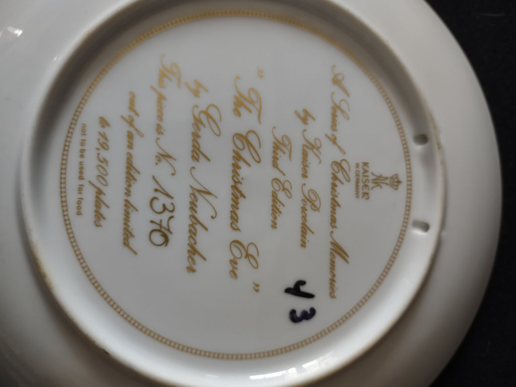 Vintage Kaiser Porcelain Plate Series of Memories The Christmas Eve (Lot 4823)
