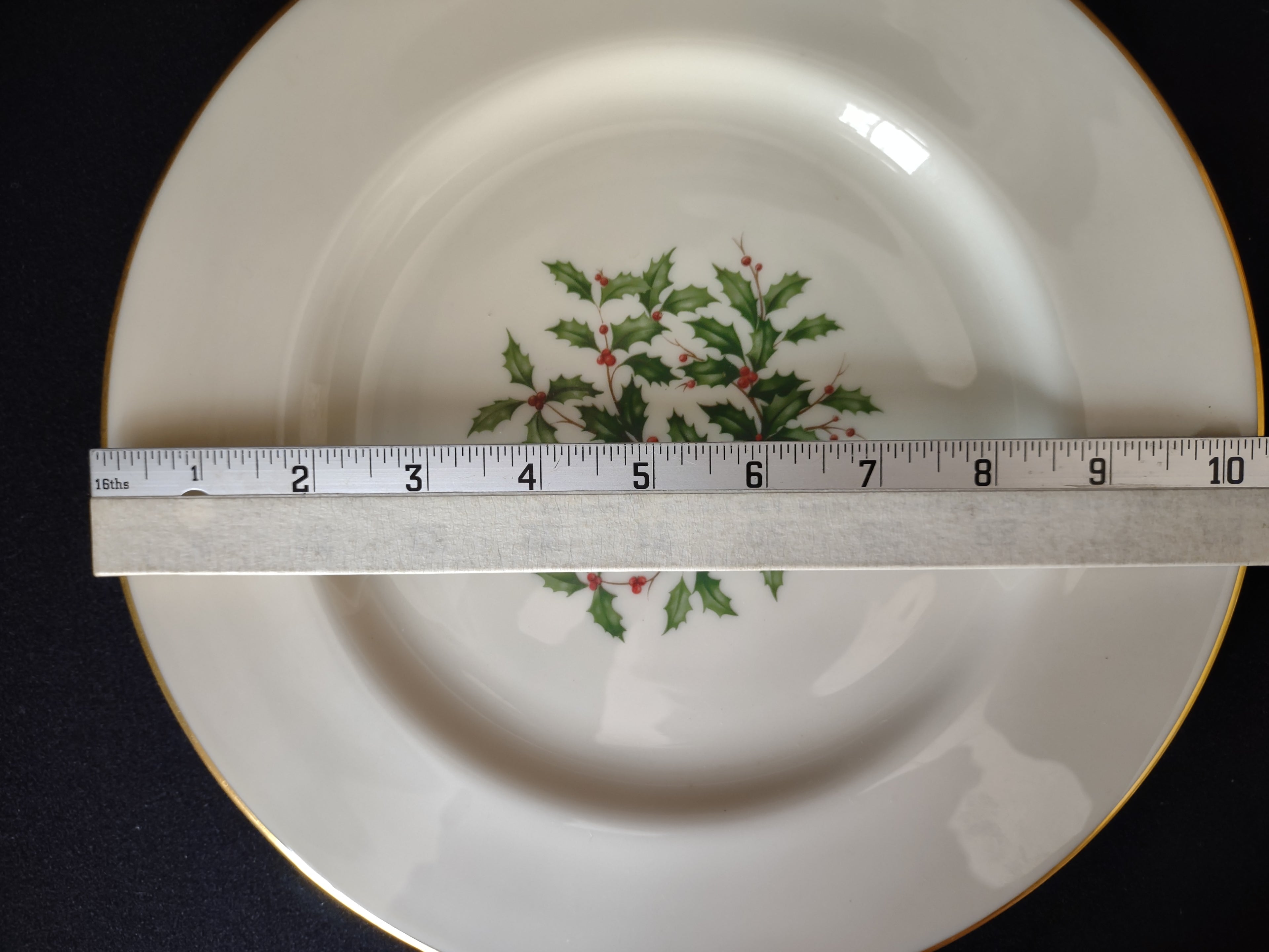 Vintage Lenox Special Holly Design Gold Trim Dinner Plate 10-1/2" (lot 1904)