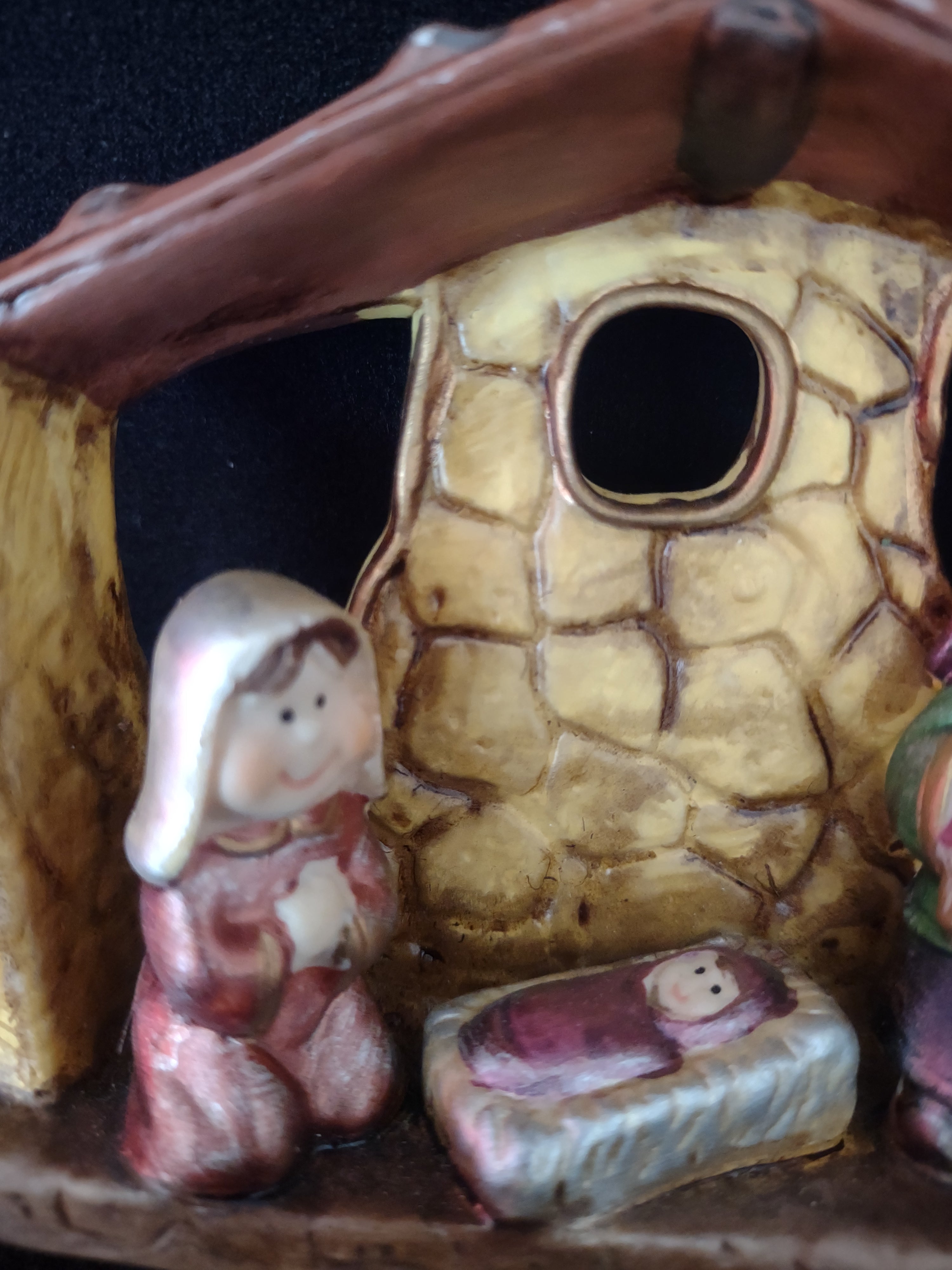 Christmas Ceramic Small Kid Nativity Scene Figurine Mary Joseph Baby (Lot4559)