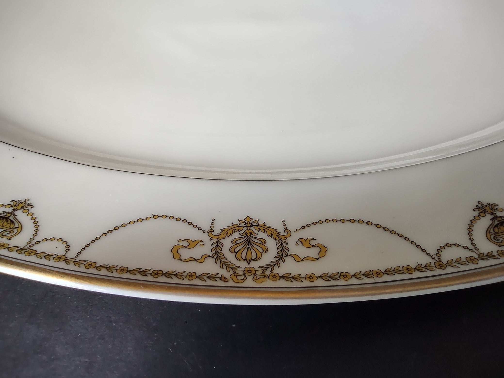 Haviland Limoges Pilgrin Eugenie Serving Platter Yellow Laurel Swag (lot 944)