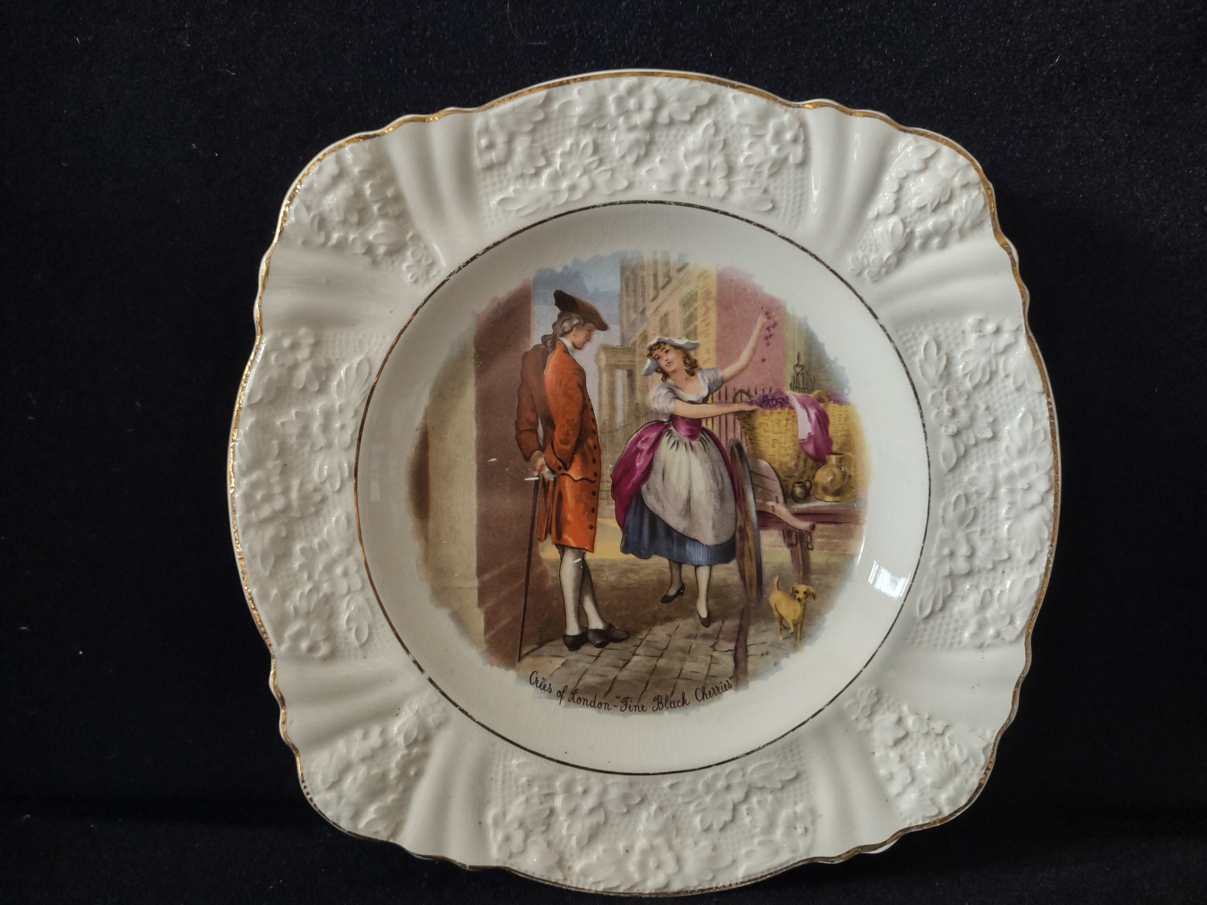 Vintage English Meakin Cries of England Black Cherries Plate (lot 5823)