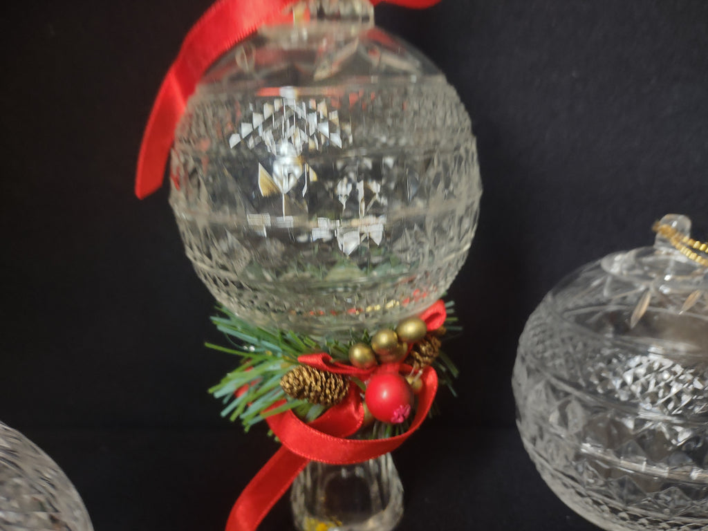 Set of Christmas Tree Topper Matching Ornaments Plastic Etched Ball (lot 1679)