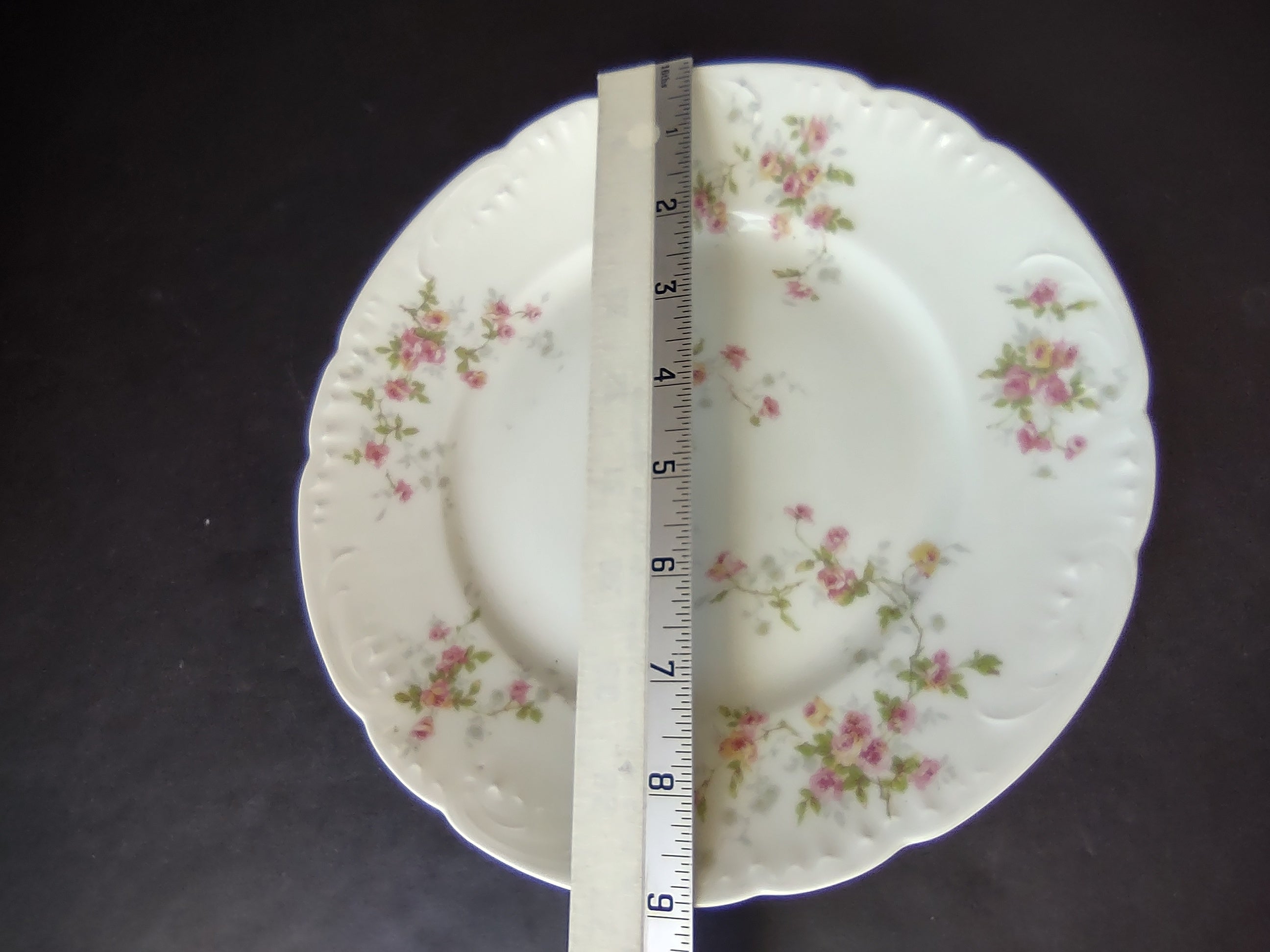 Haviland France Limoges French Cottage Shabby Chic Dinner Plate Roses (lot 1102)