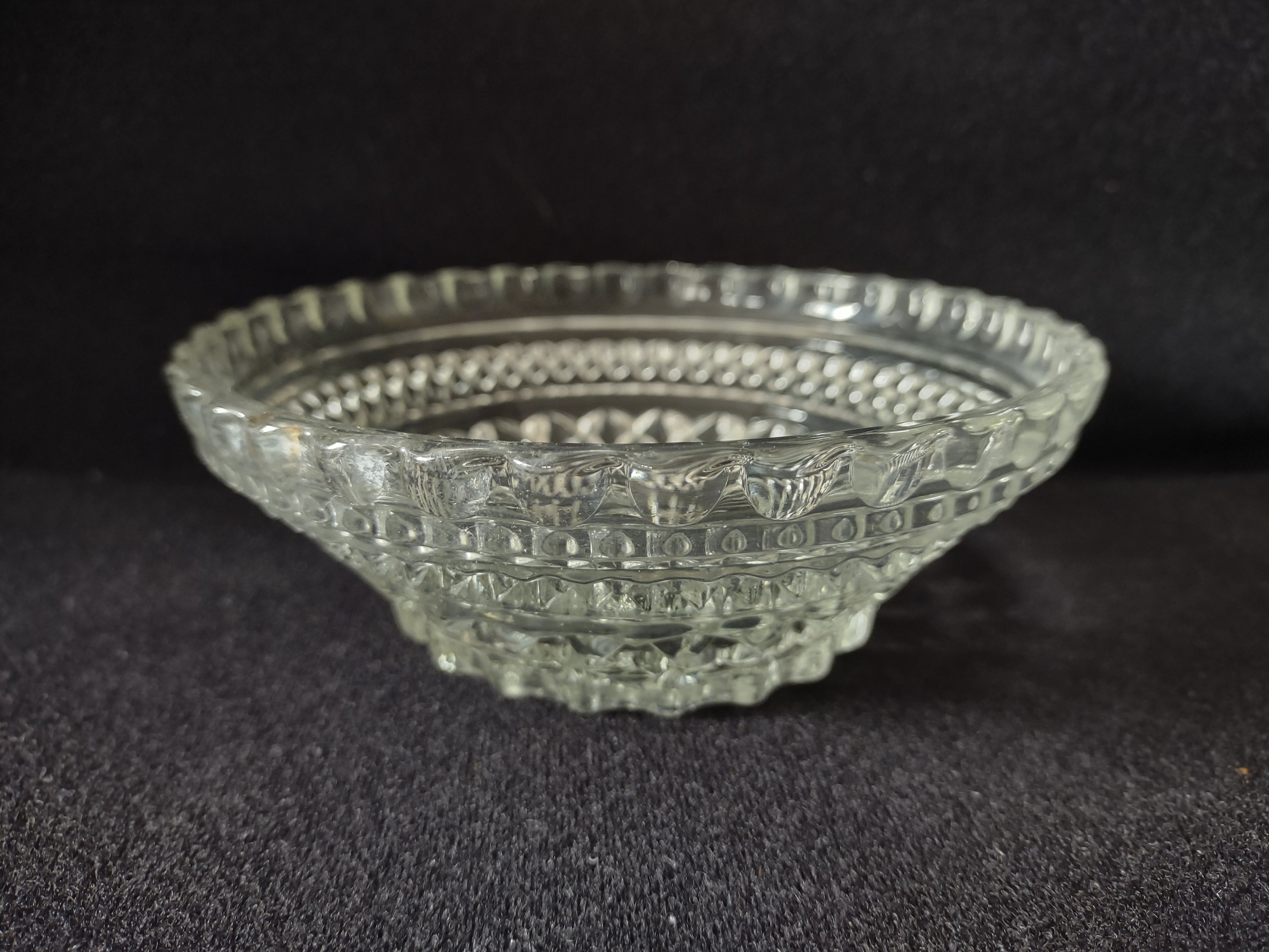 Wexford Anchor Hocking Small Glass Serving Bowl x 6 Diamond (lot 5150)