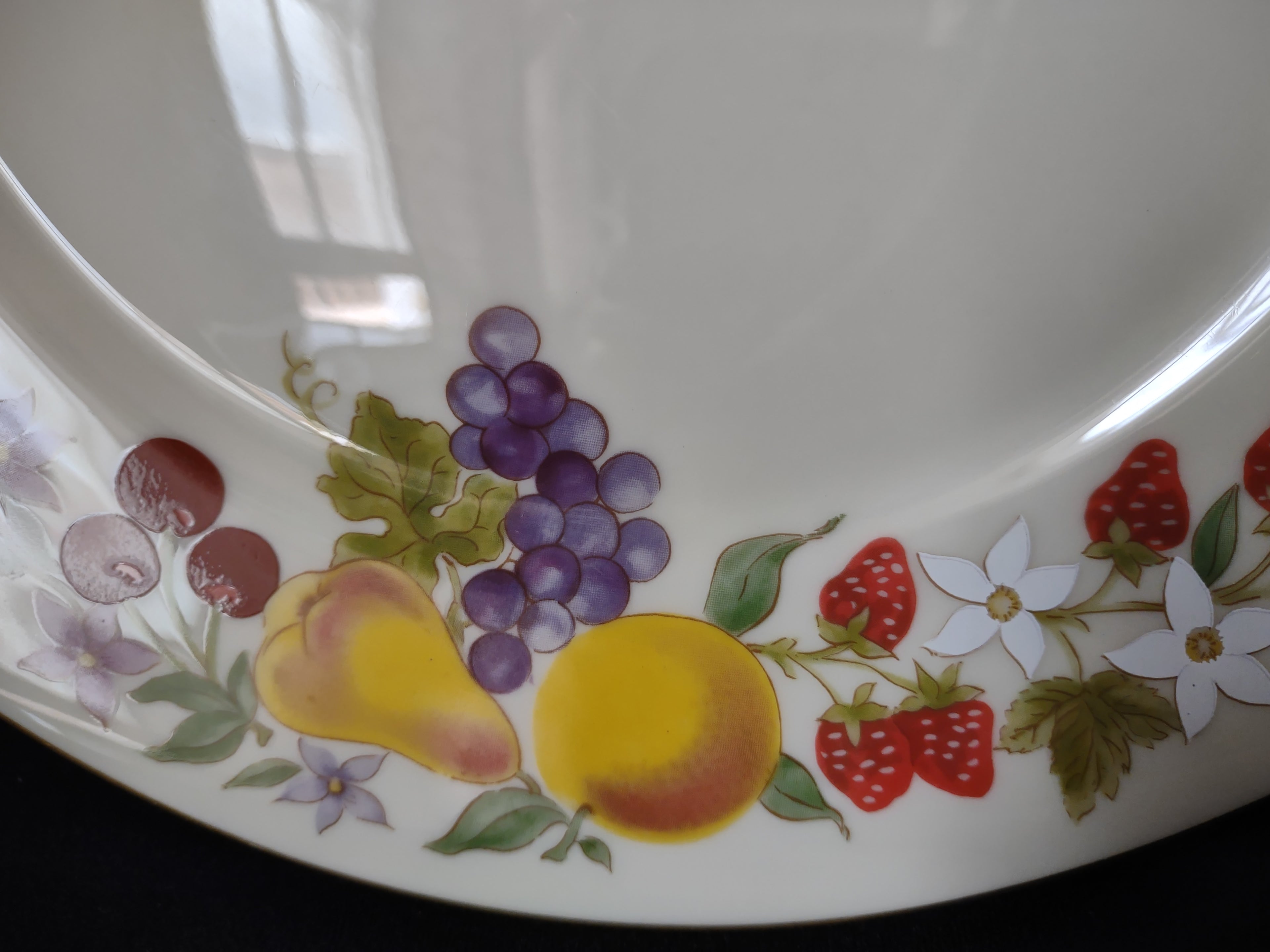 Vintage Lenox Special Fruit Design Dinner Plate 10-3/4" (lot 1849)