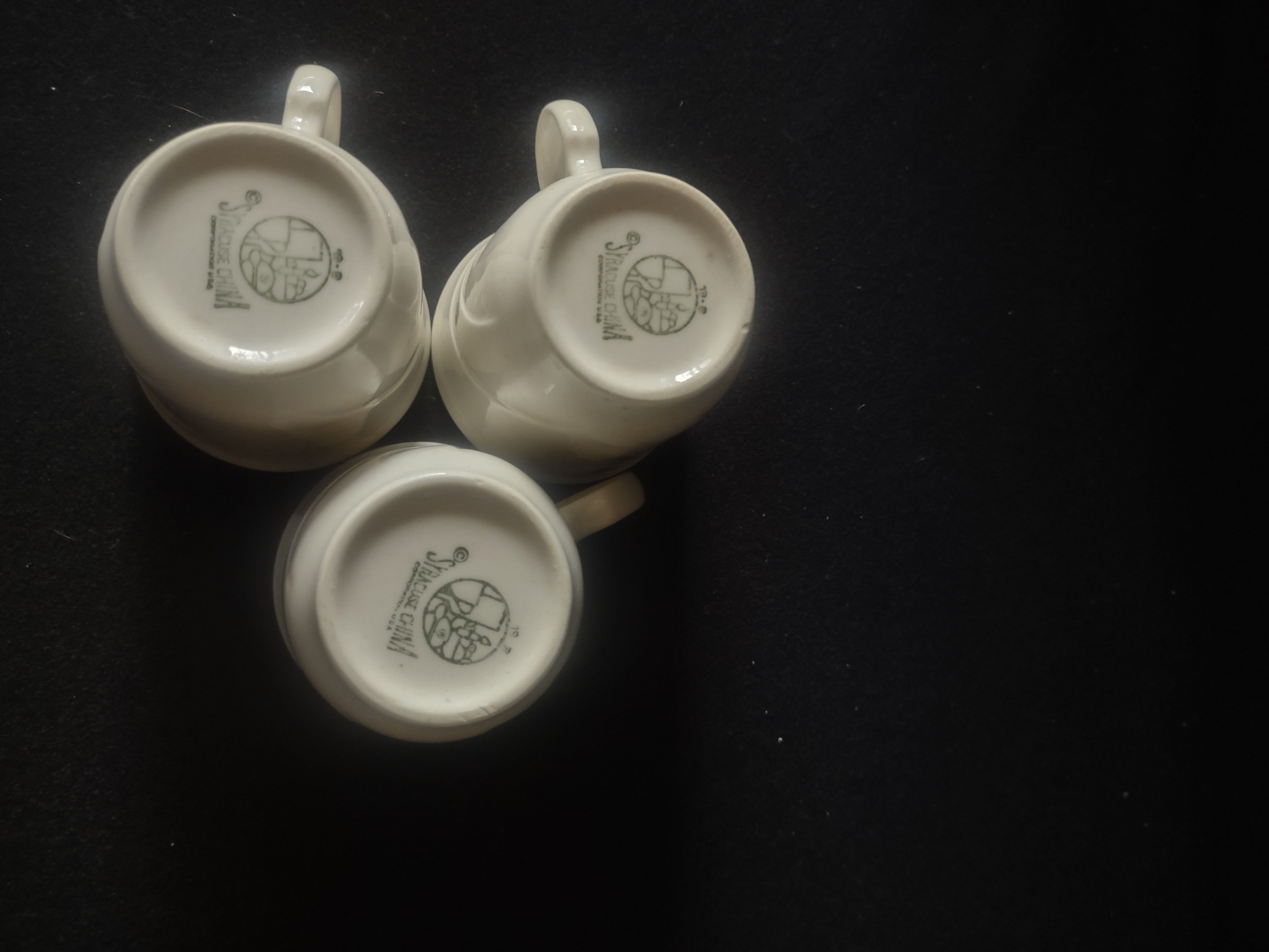 Vintage Syracuse Cascade Restaurant Ware Tea Cup Swirl Sculpted x 3 (Lot 5302)