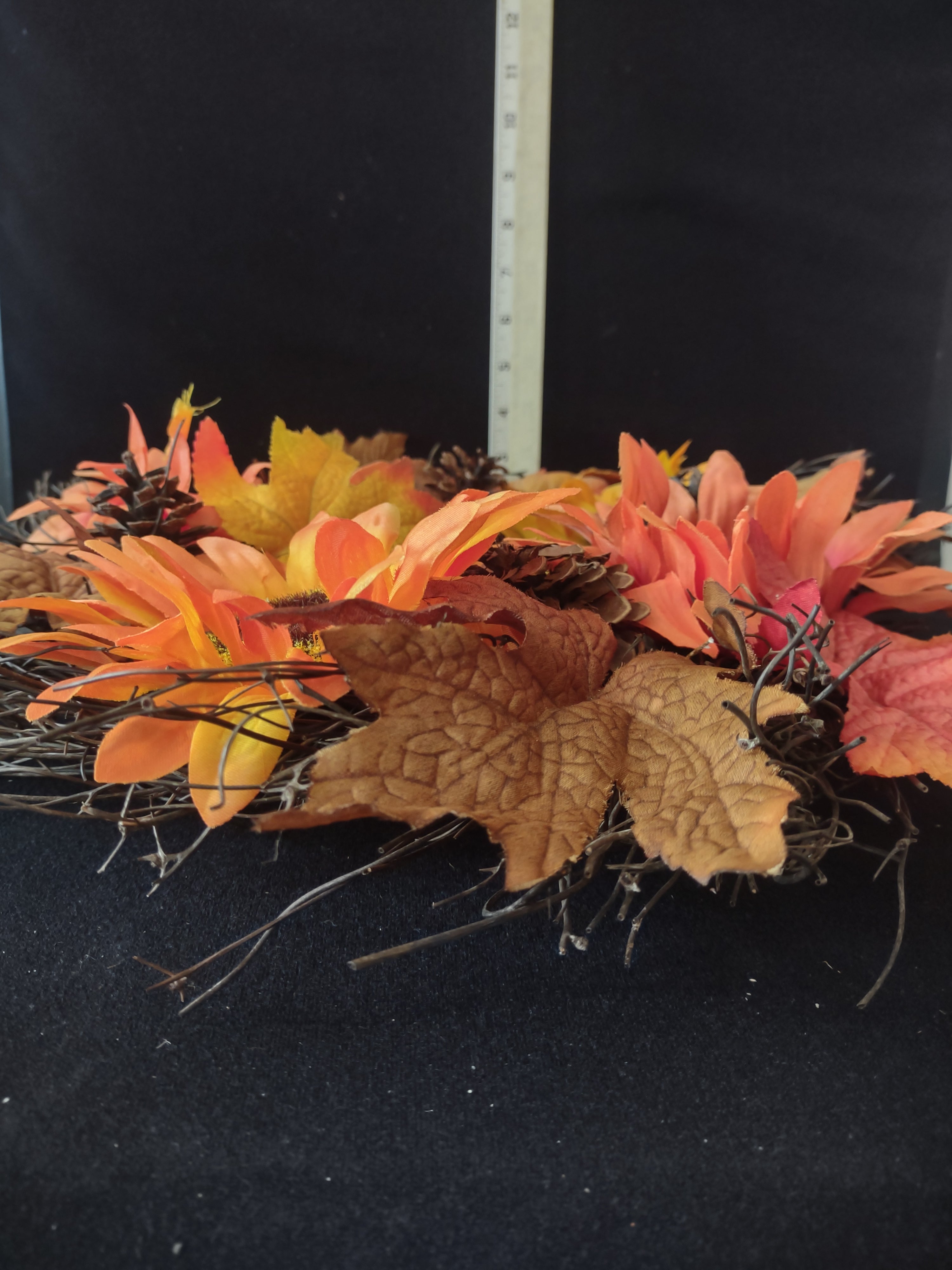 Thanksgiving/Fall/Halloween Twig Floral Leaf Pine Cone Wreath (Lot 3449)