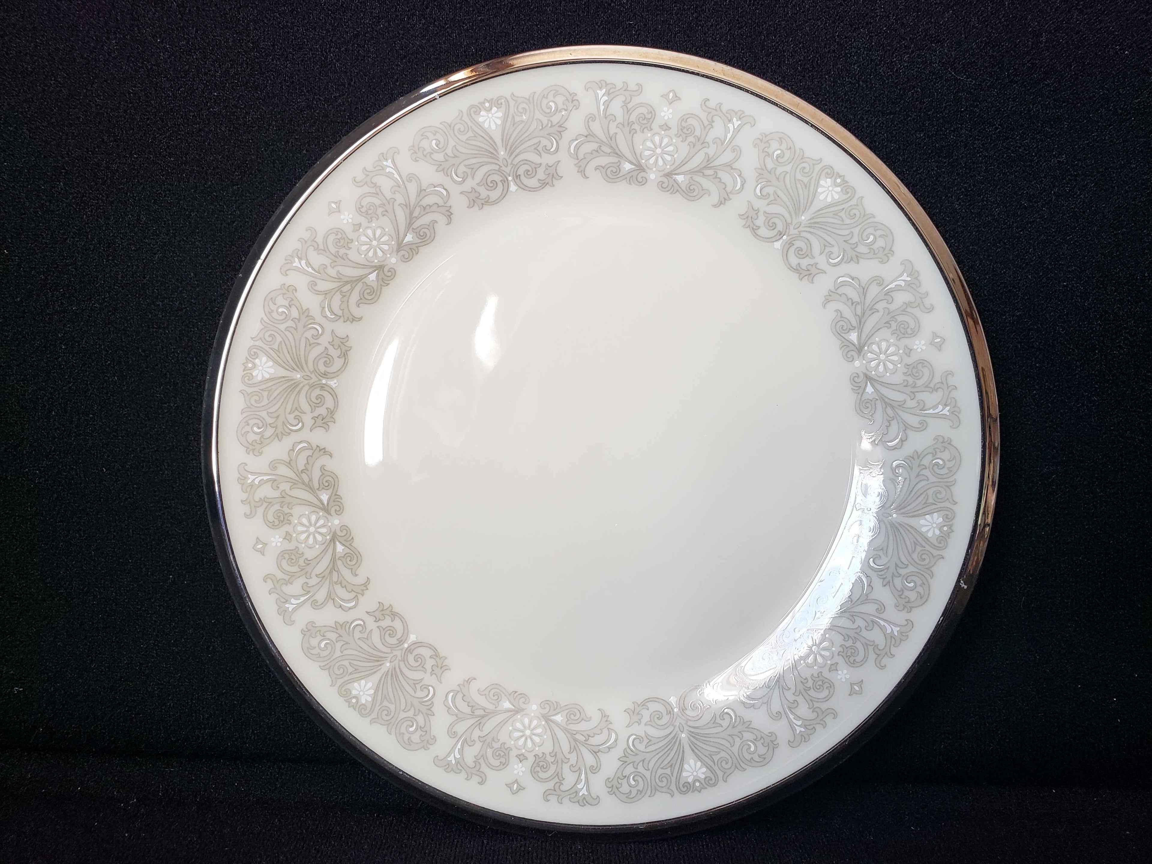 Vintage Lenox Snow Lily Bread or Dessert Plate 6-3/8"(lot 1967)