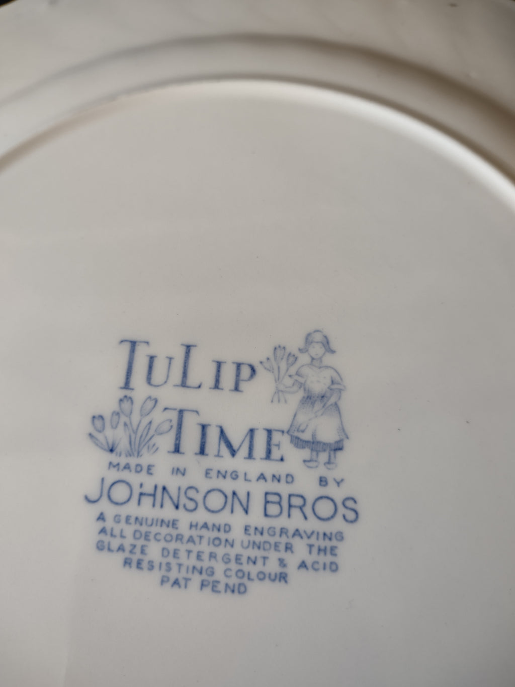 Vintage Johnson Brothers 10" Dinner Plate Ironstone Tulip Time x 2 (Lot 5595)