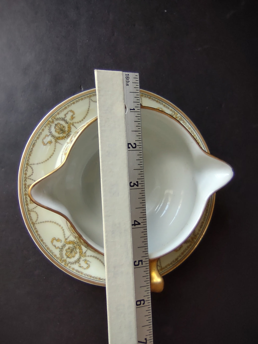 Haviland Limoges Eugenie Sauce Bowl Yellow Laurel Swag Ribbon (lot 941)
