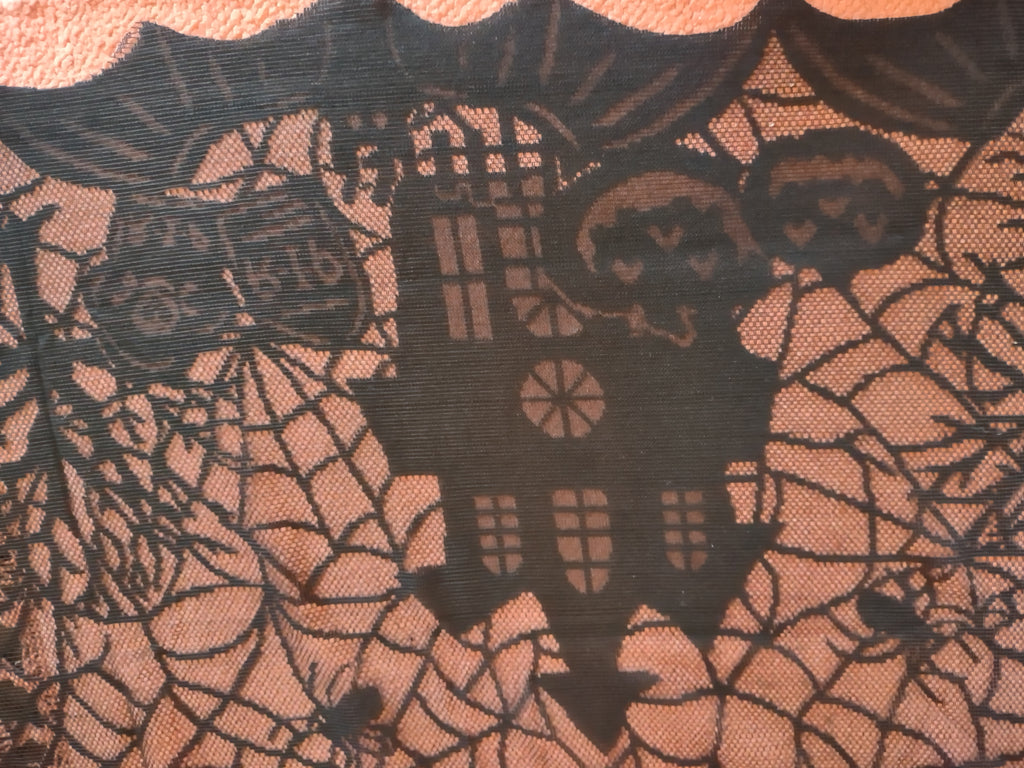 Halloween 72 X 52 Table Cover Haunted House Ghost Spider Web (Lot 3763)